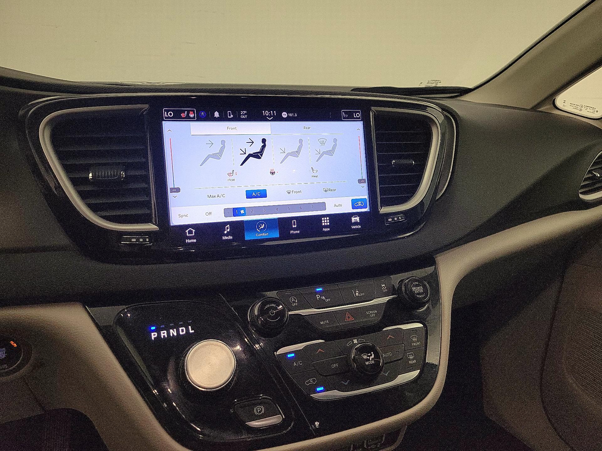 Thumbnail: 2024 Chrysler Pacifica - 16