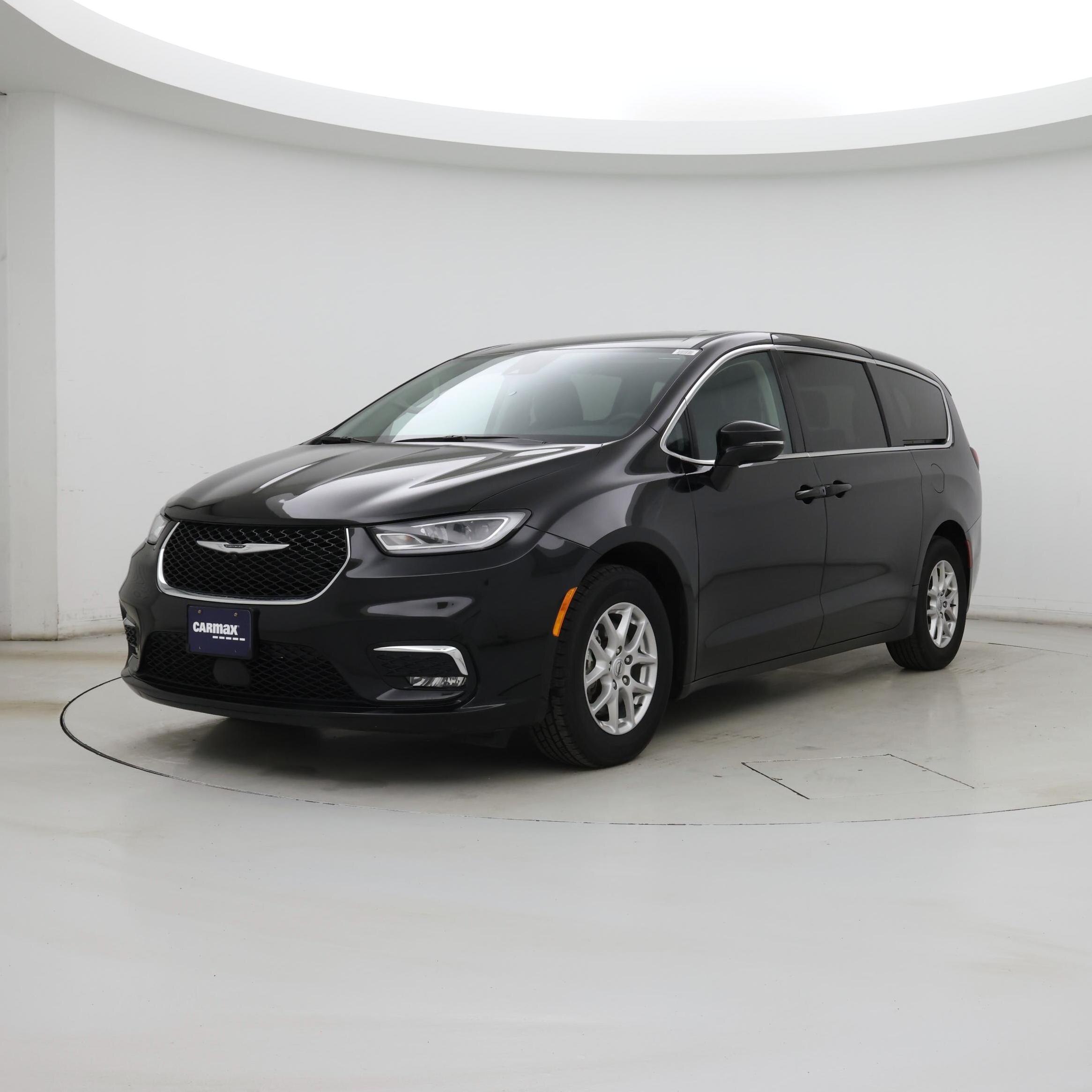 Thumbnail: 2024 Chrysler Pacifica - 4