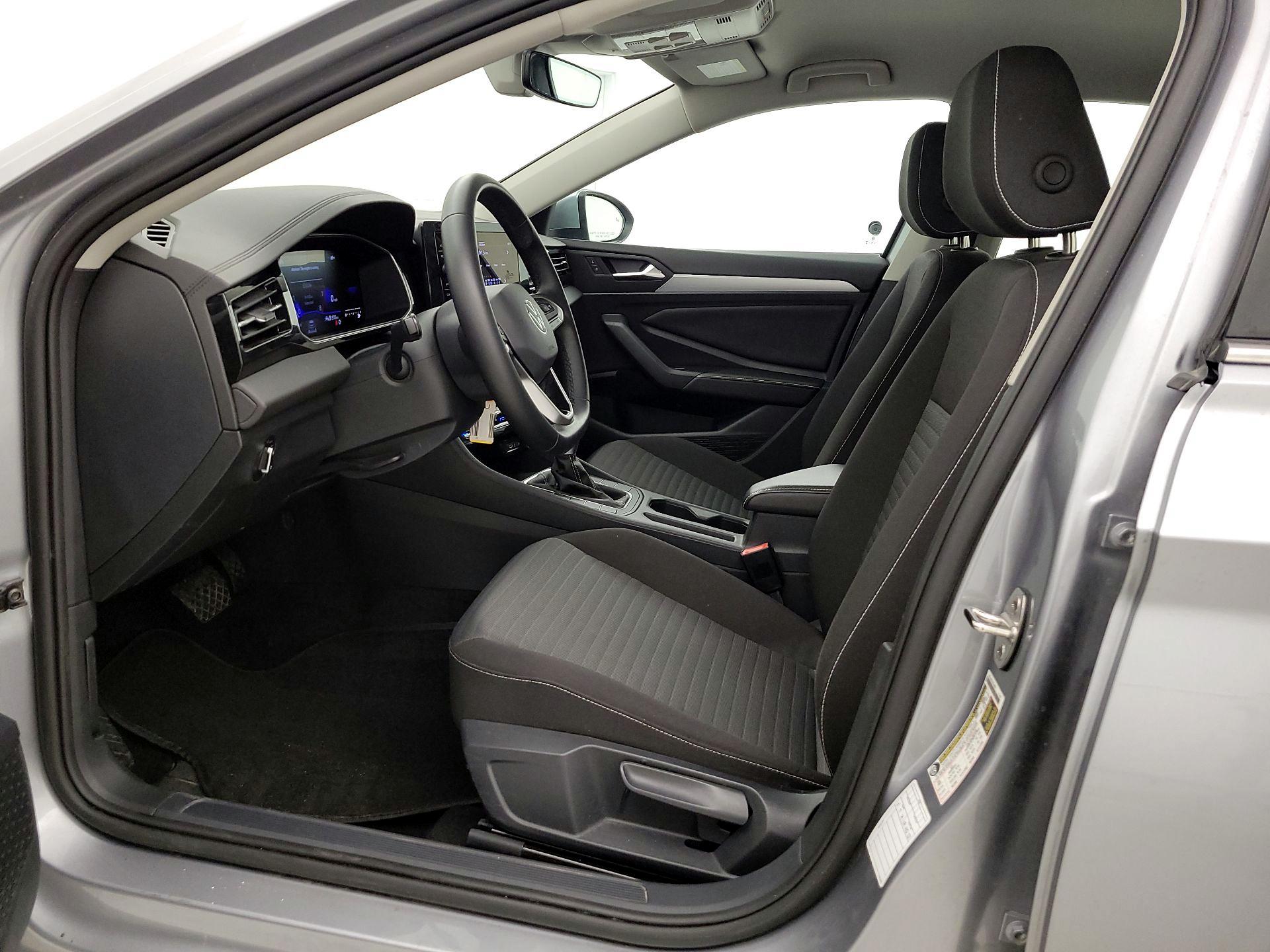 Thumbnail: 2025 Volkswagen Jetta - 11