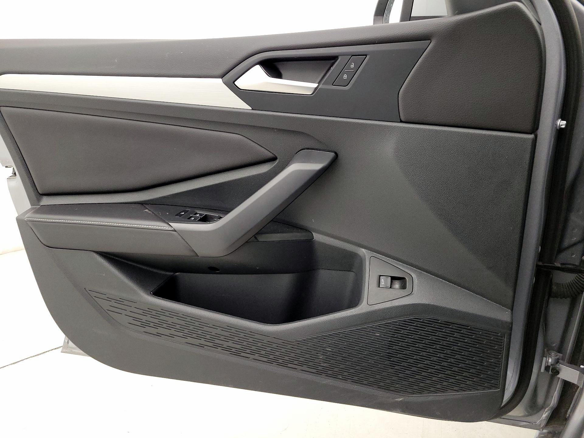 Thumbnail: 2025 Volkswagen Jetta - 12