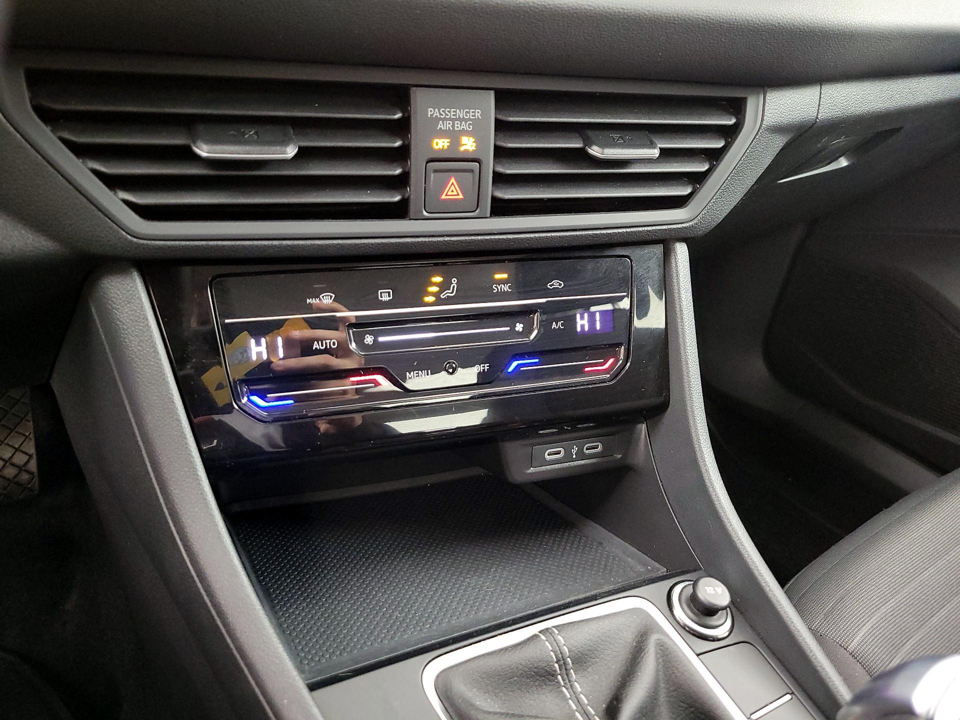 Thumbnail: 2025 Volkswagen Jetta - 16