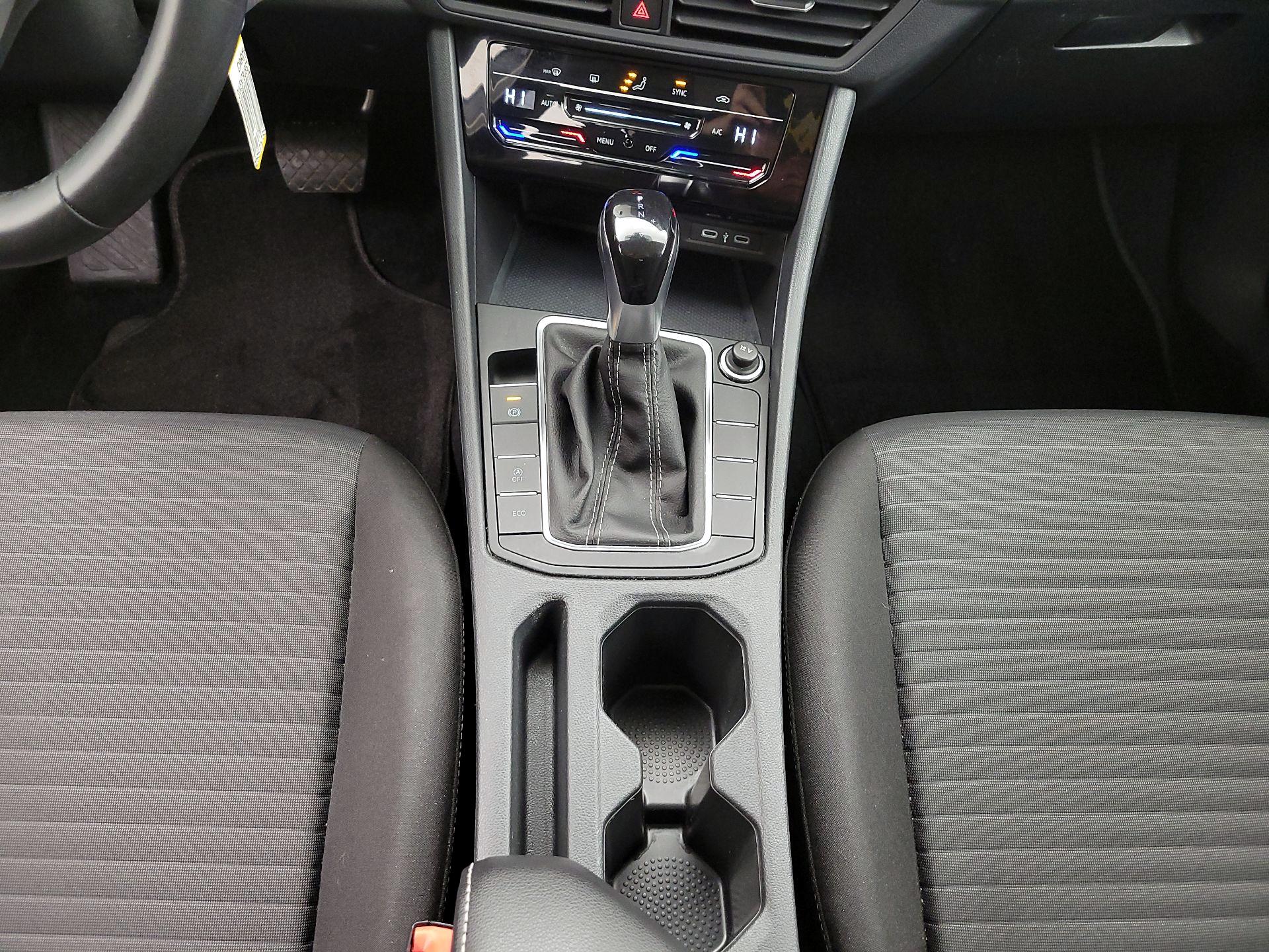 Thumbnail: 2025 Volkswagen Jetta - 17