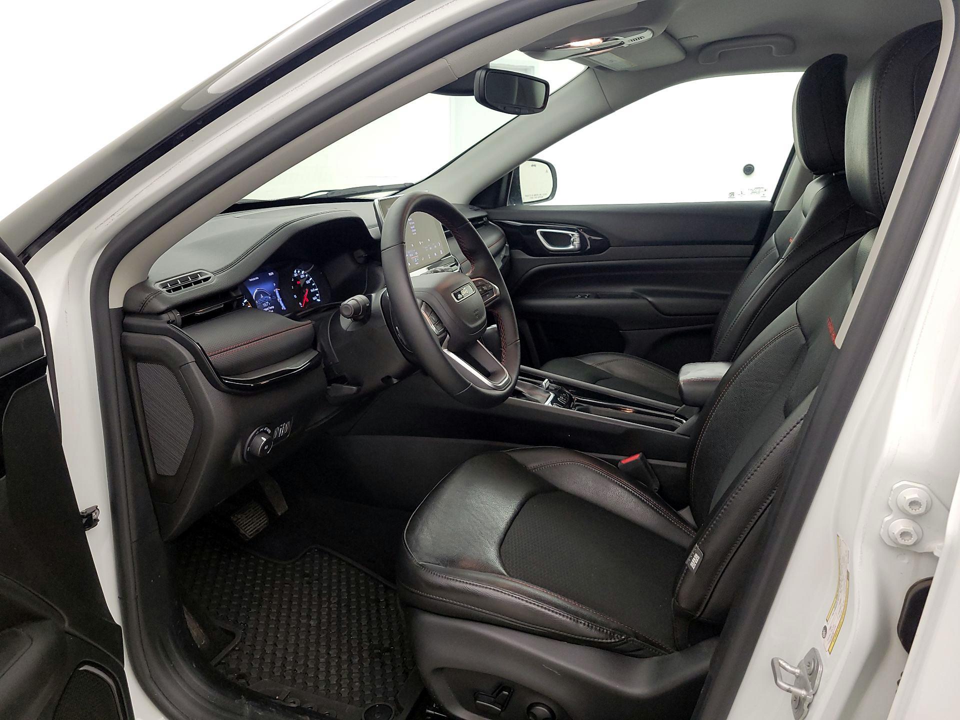 Thumbnail: 2022 Jeep Compass - 11