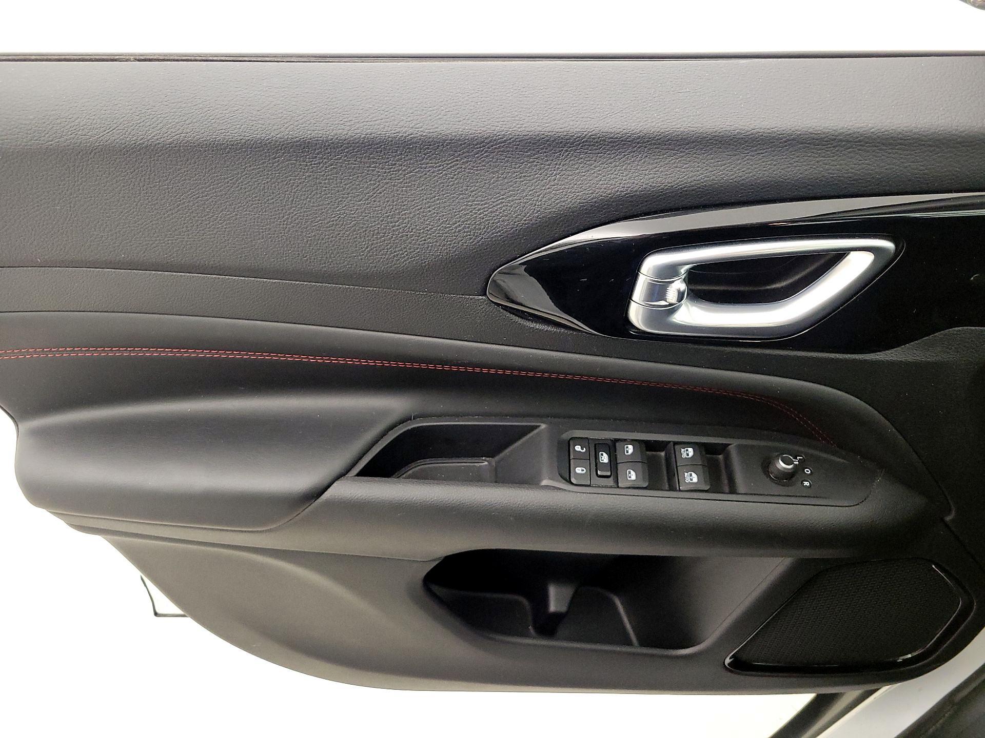 Thumbnail: 2022 Jeep Compass - 12