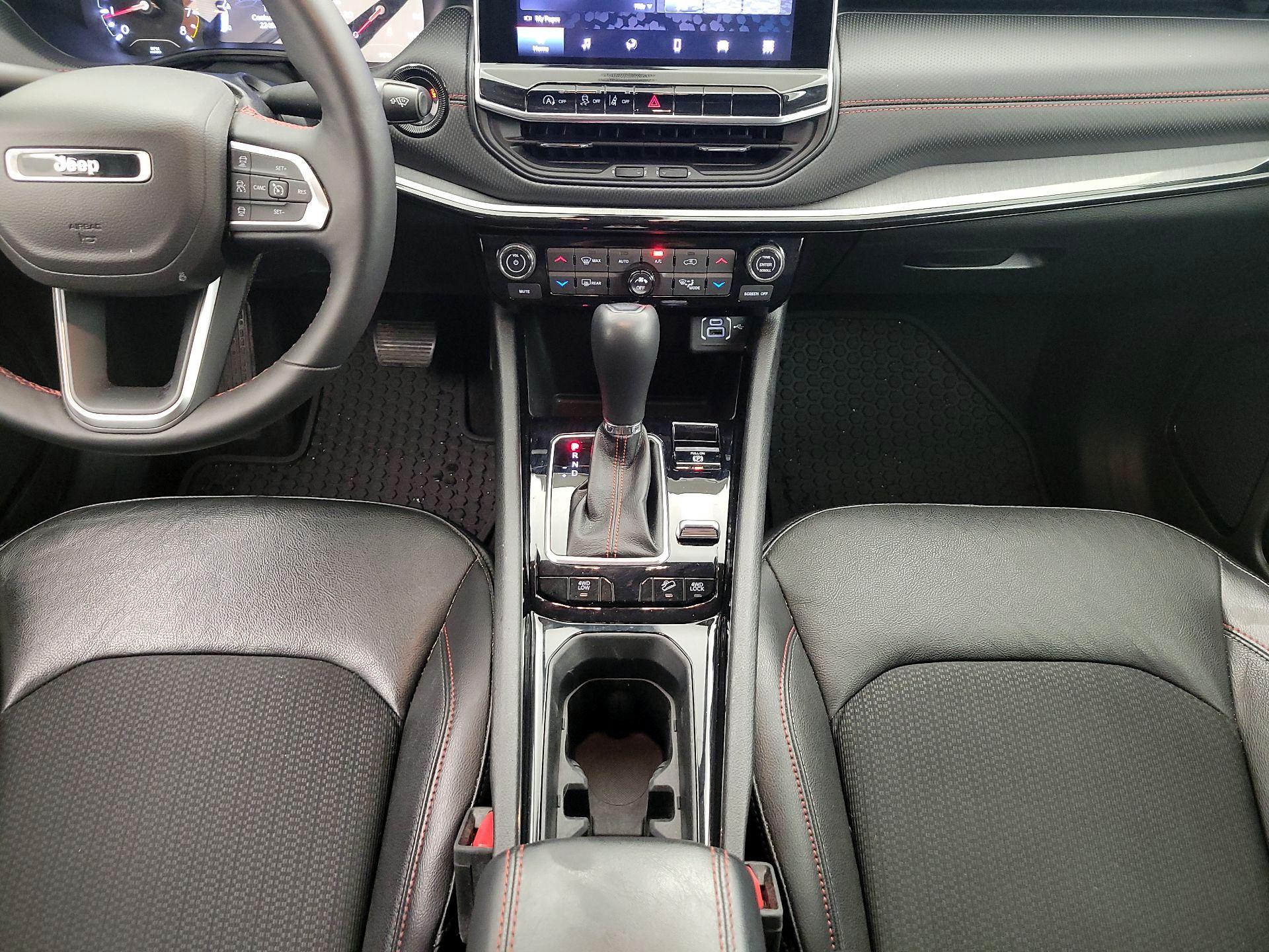 Thumbnail: 2022 Jeep Compass - 17