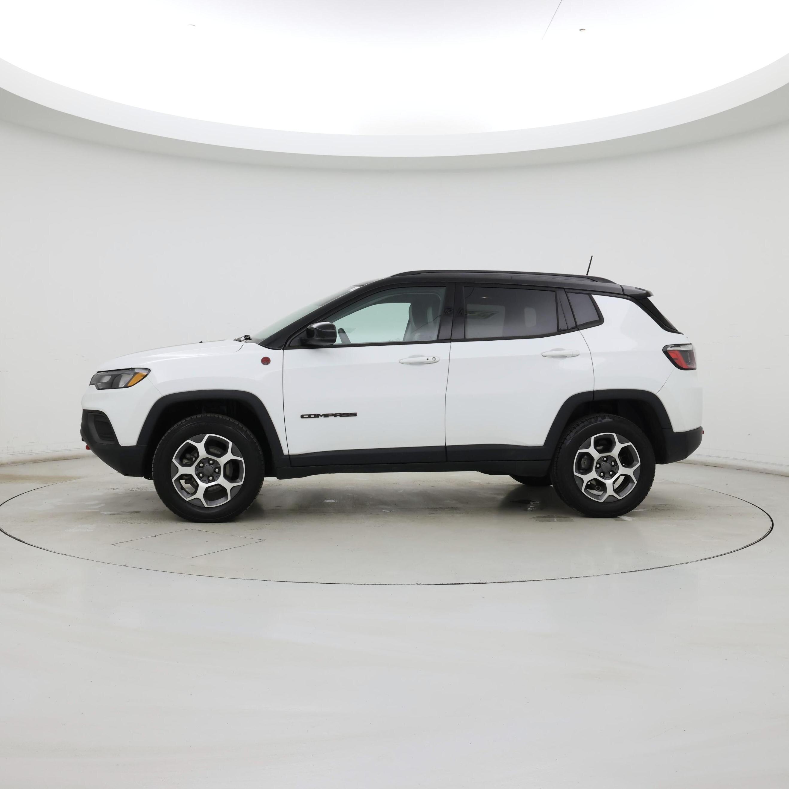 Thumbnail: 2022 Jeep Compass - 3