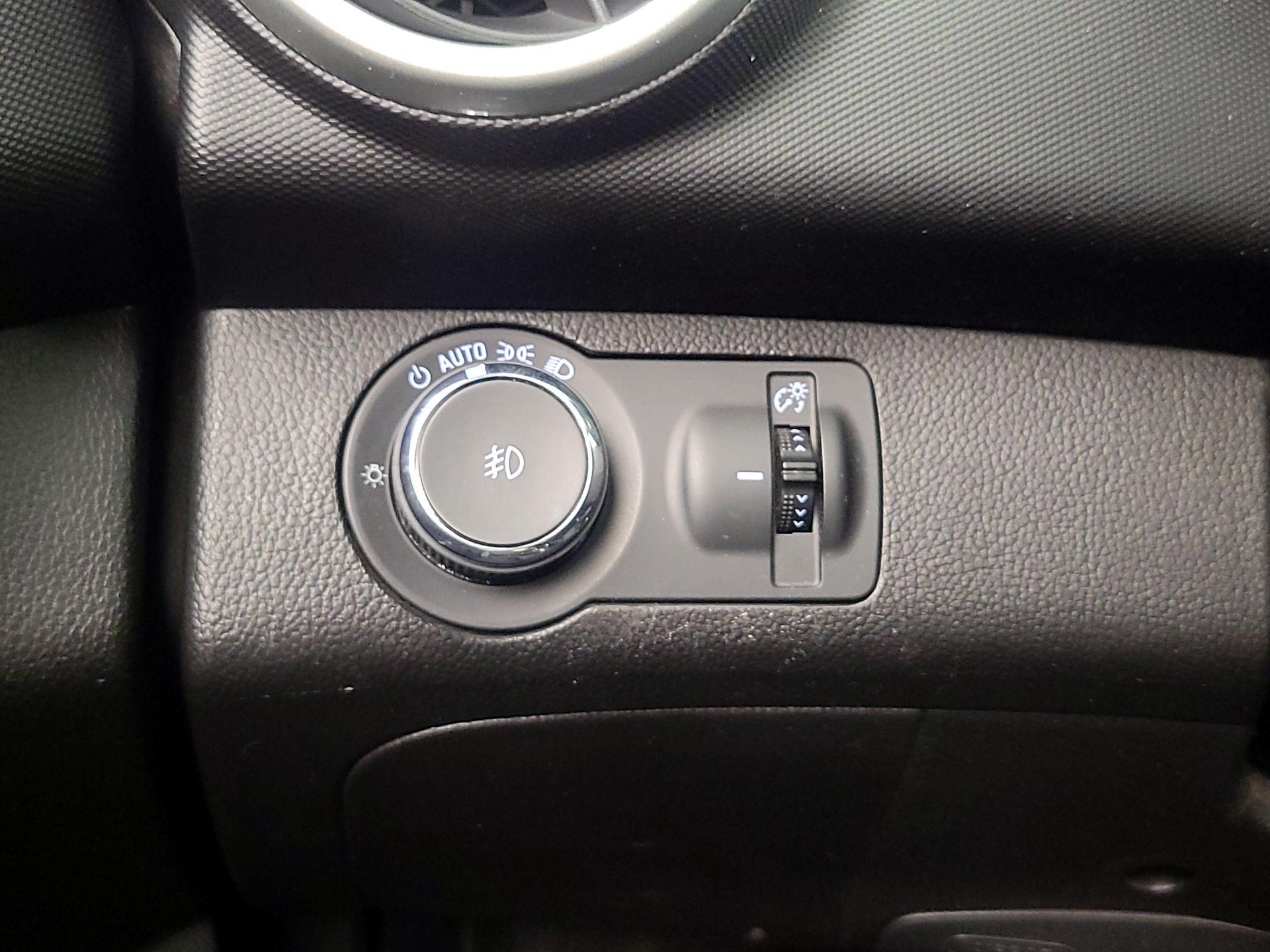 Thumbnail: 2020 Chevrolet Sonic - 13