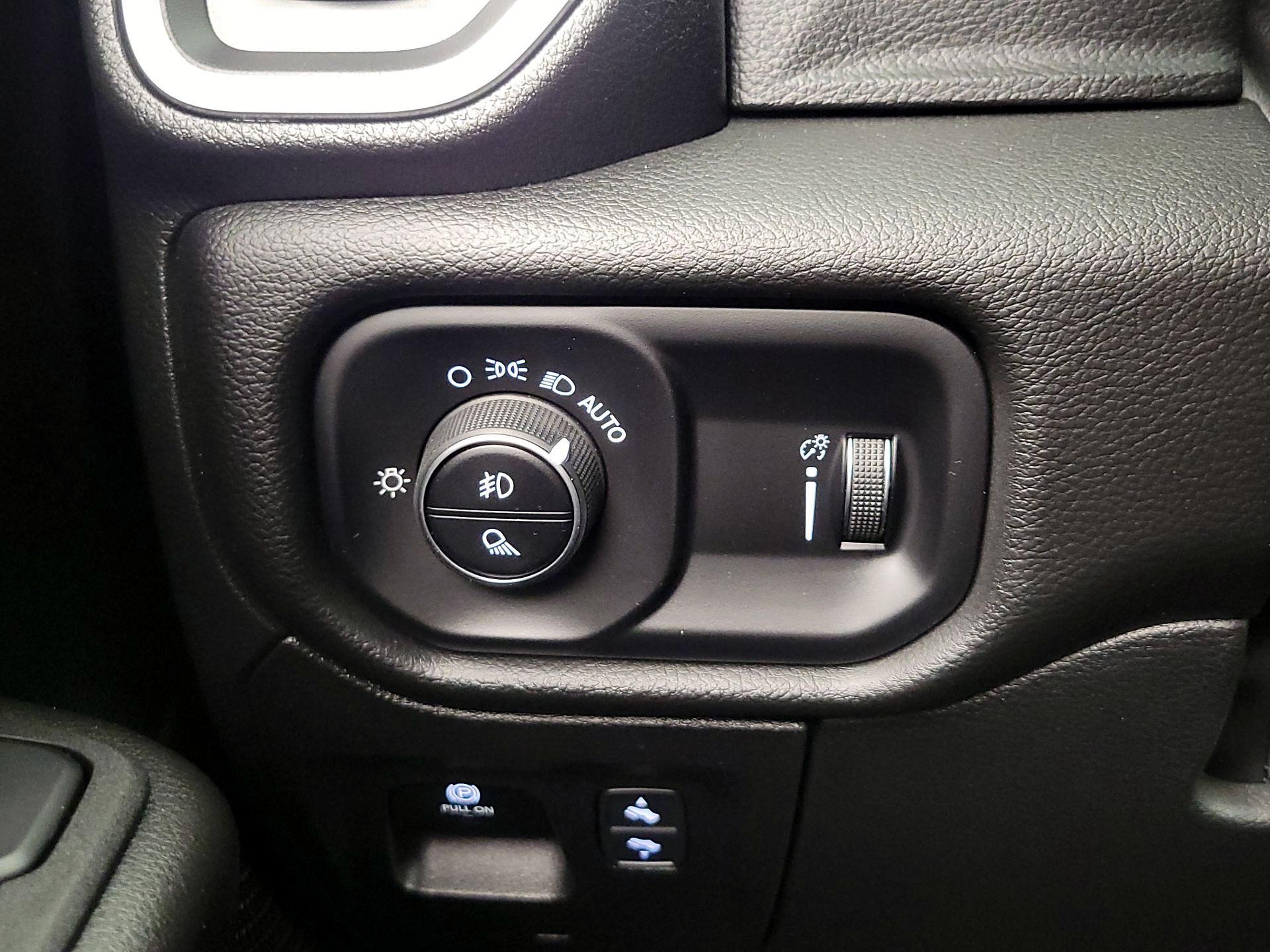 Thumbnail: 2025 RAM 1500 - 13