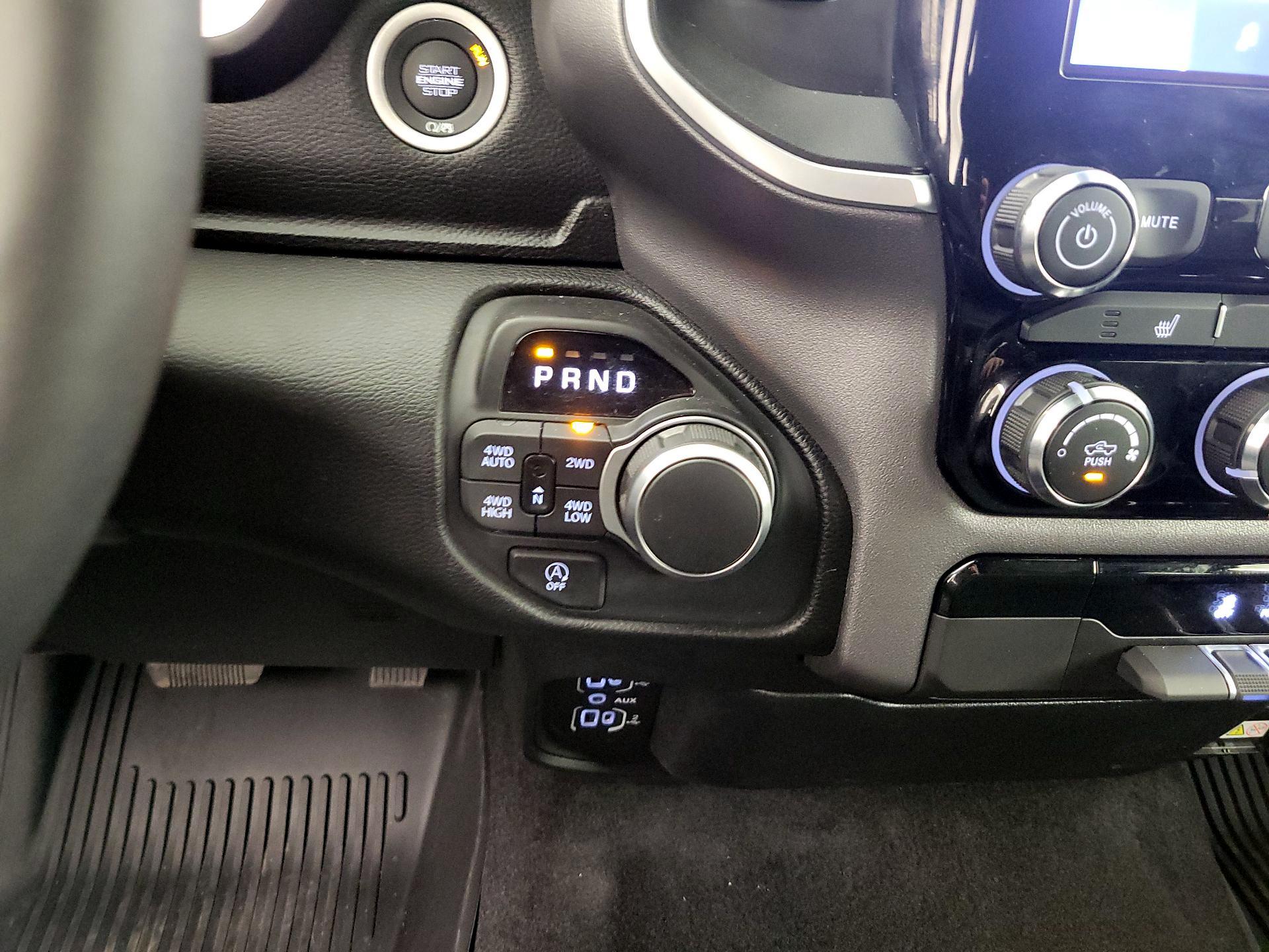 Thumbnail: 2025 RAM 1500 - 17