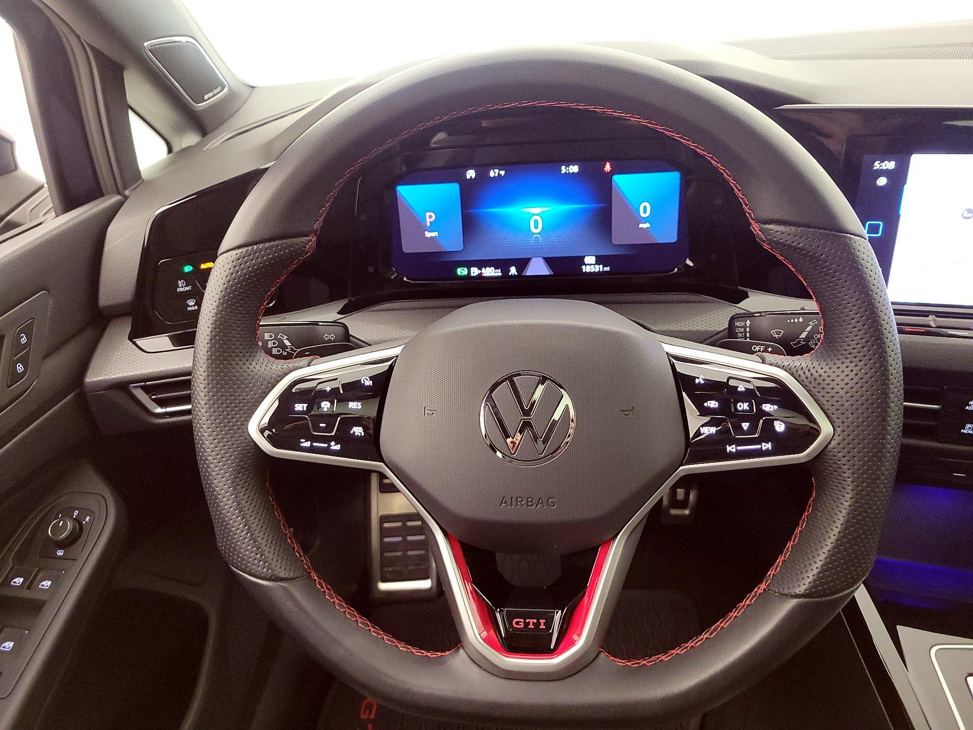 Thumbnail: 2023 Volkswagen Golf - 10