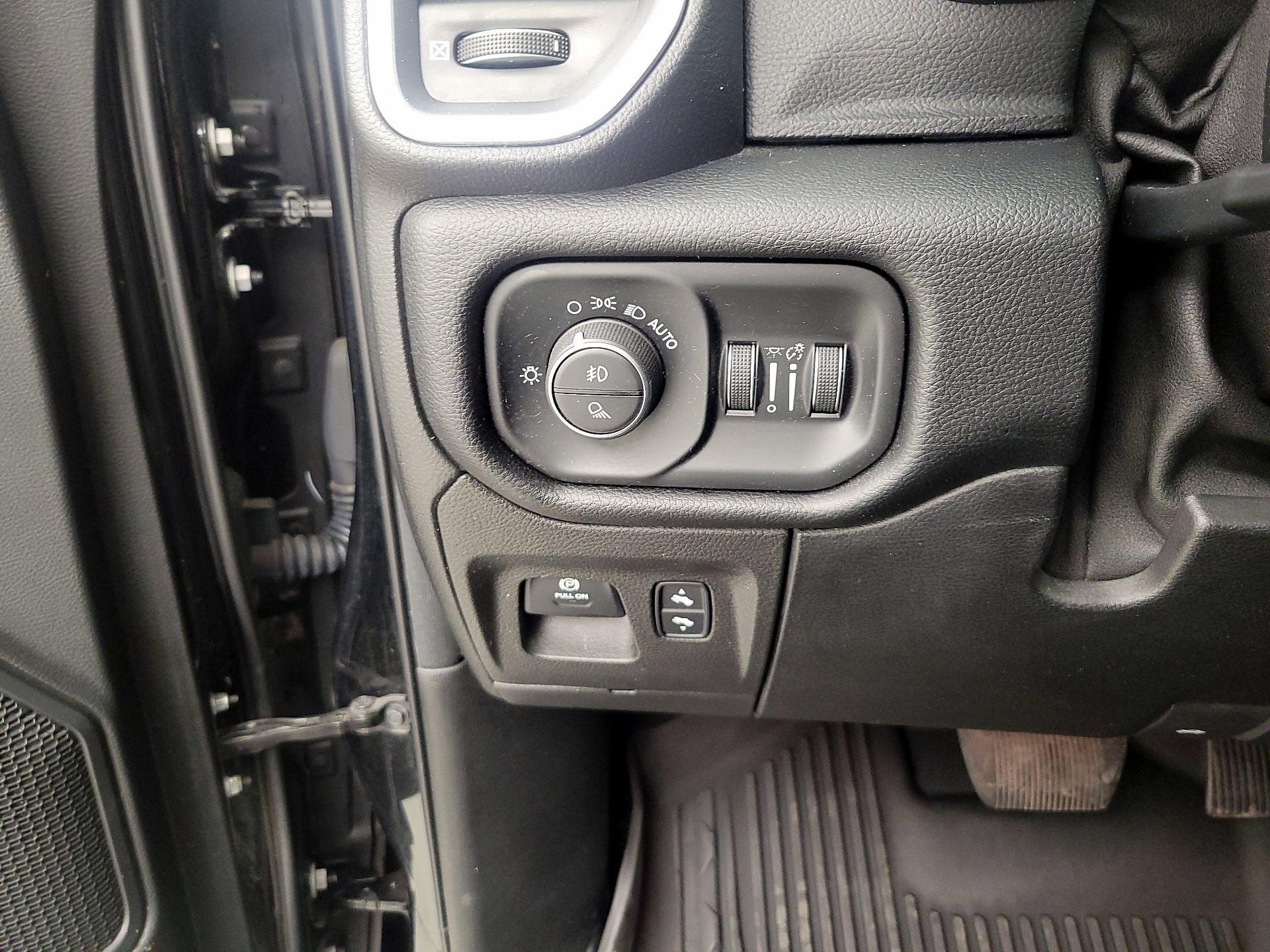 Thumbnail: 2019 RAM 1500 - 13