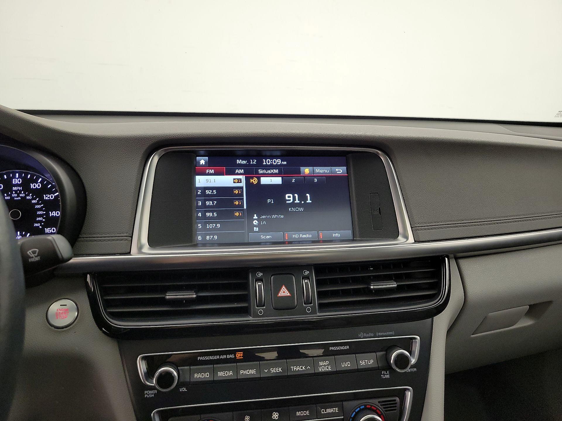 Thumbnail: 2016 Kia Optima - 16