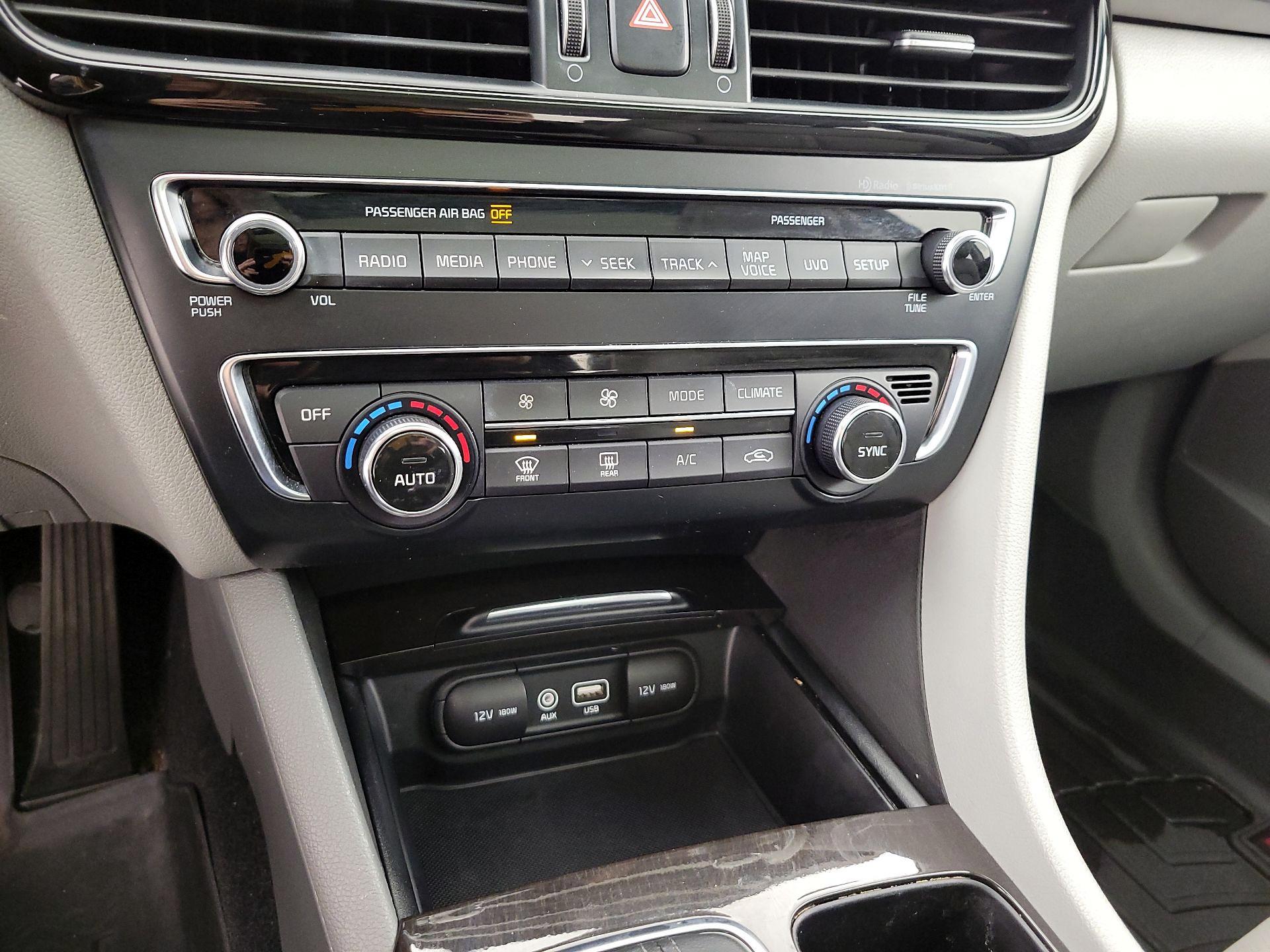 Thumbnail: 2016 Kia Optima - 17