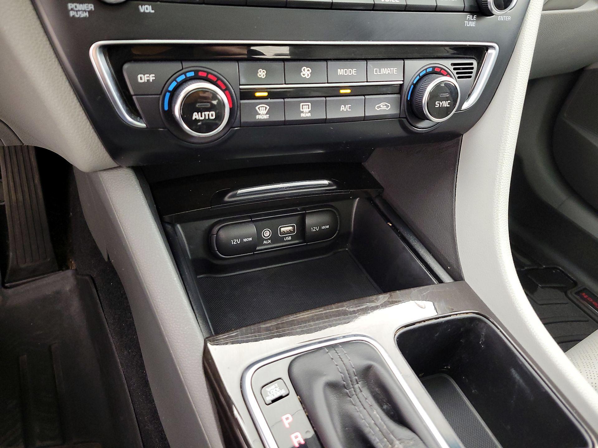 Thumbnail: 2016 Kia Optima - 19