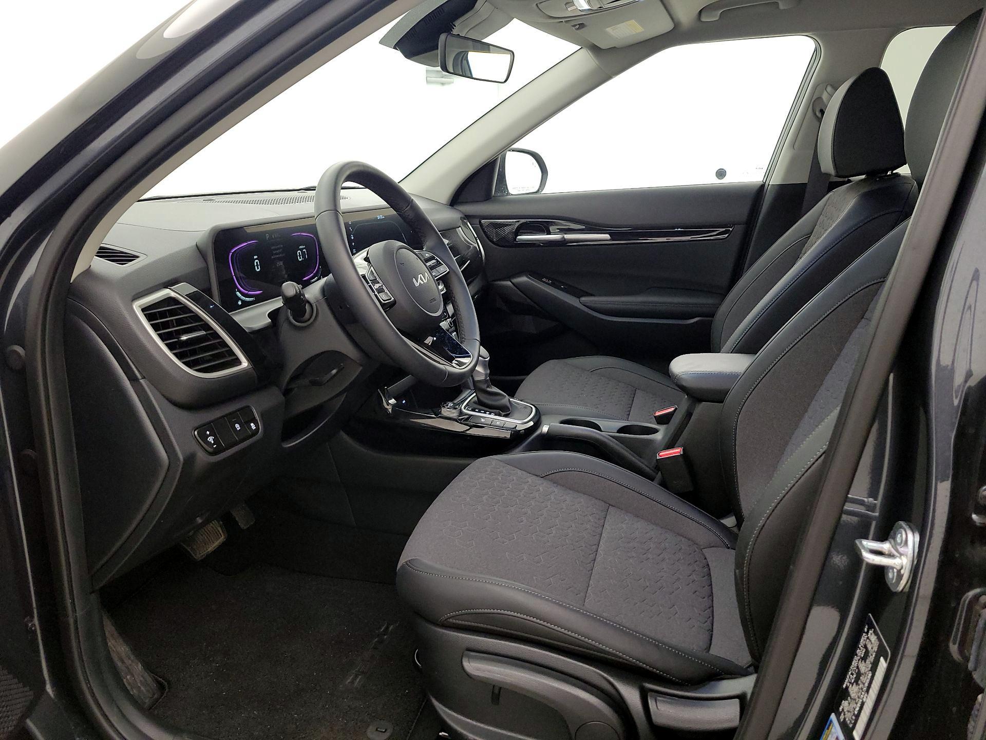 Thumbnail: 2025 Kia Seltos - 11