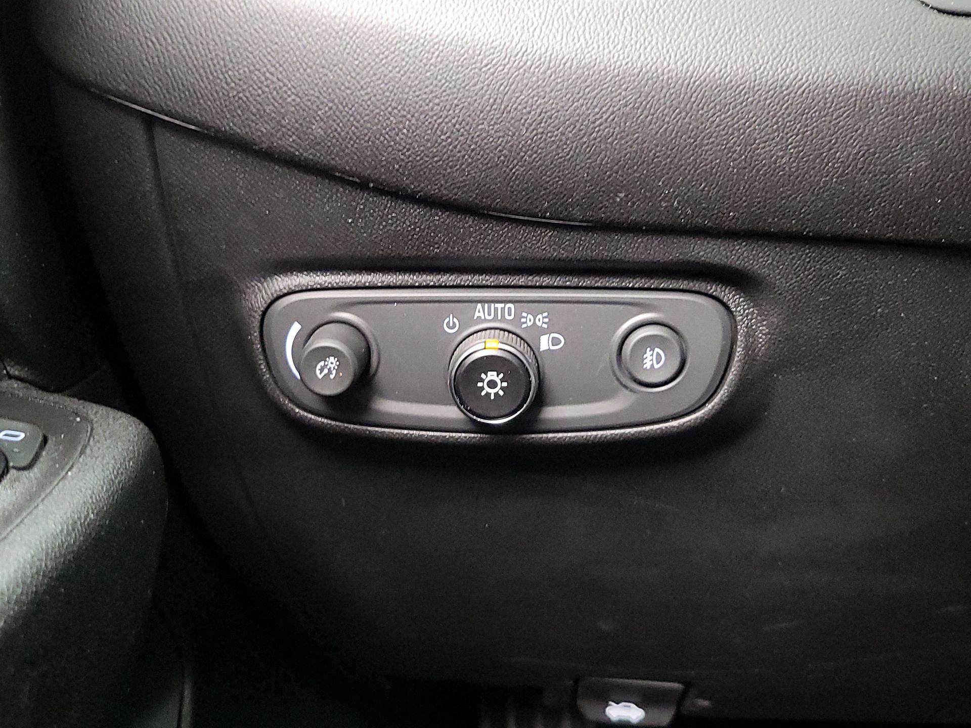 Thumbnail: 2020 Chevrolet Equinox - 13