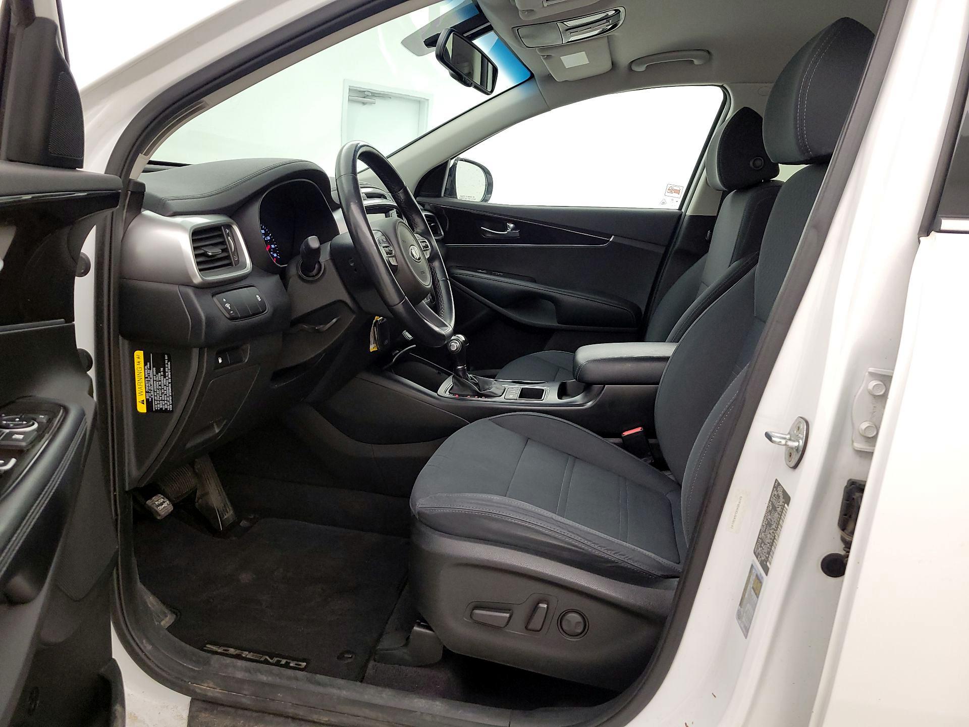 Thumbnail: 2018 Kia Sorento - 11