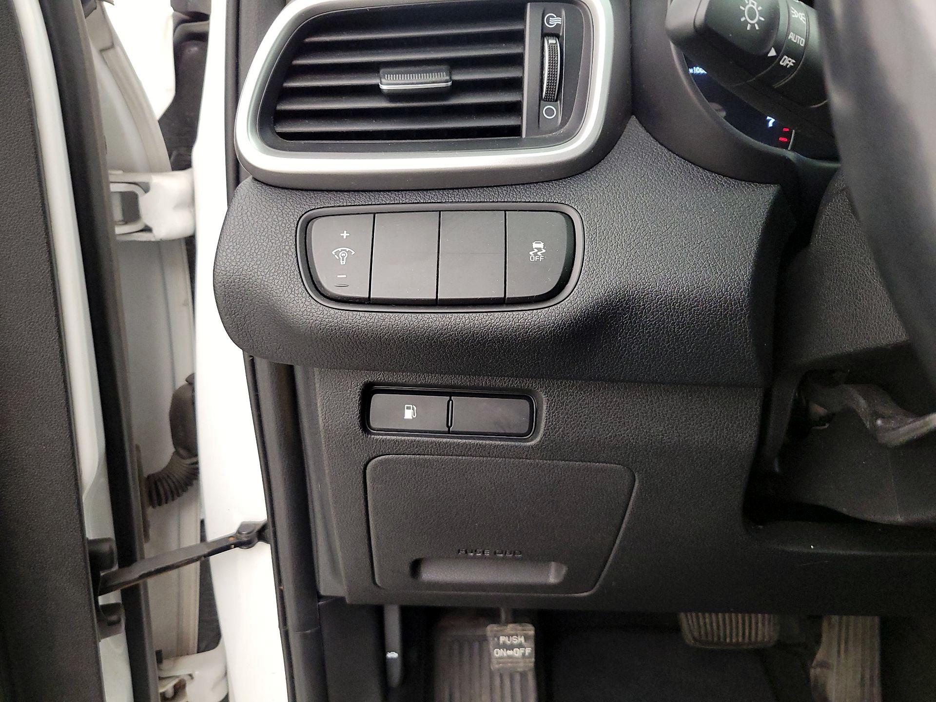 Thumbnail: 2018 Kia Sorento - 13