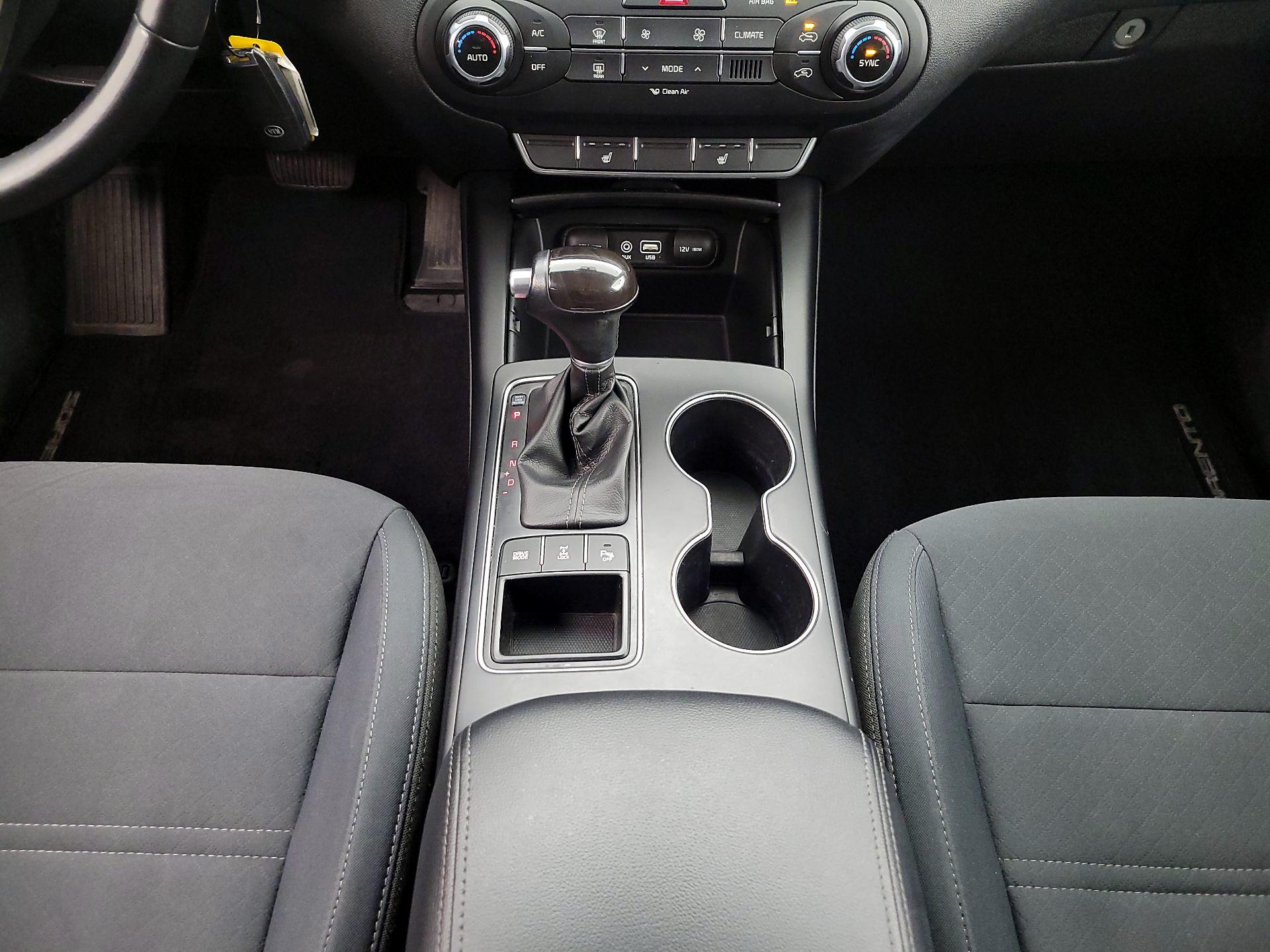 Thumbnail: 2018 Kia Sorento - 17