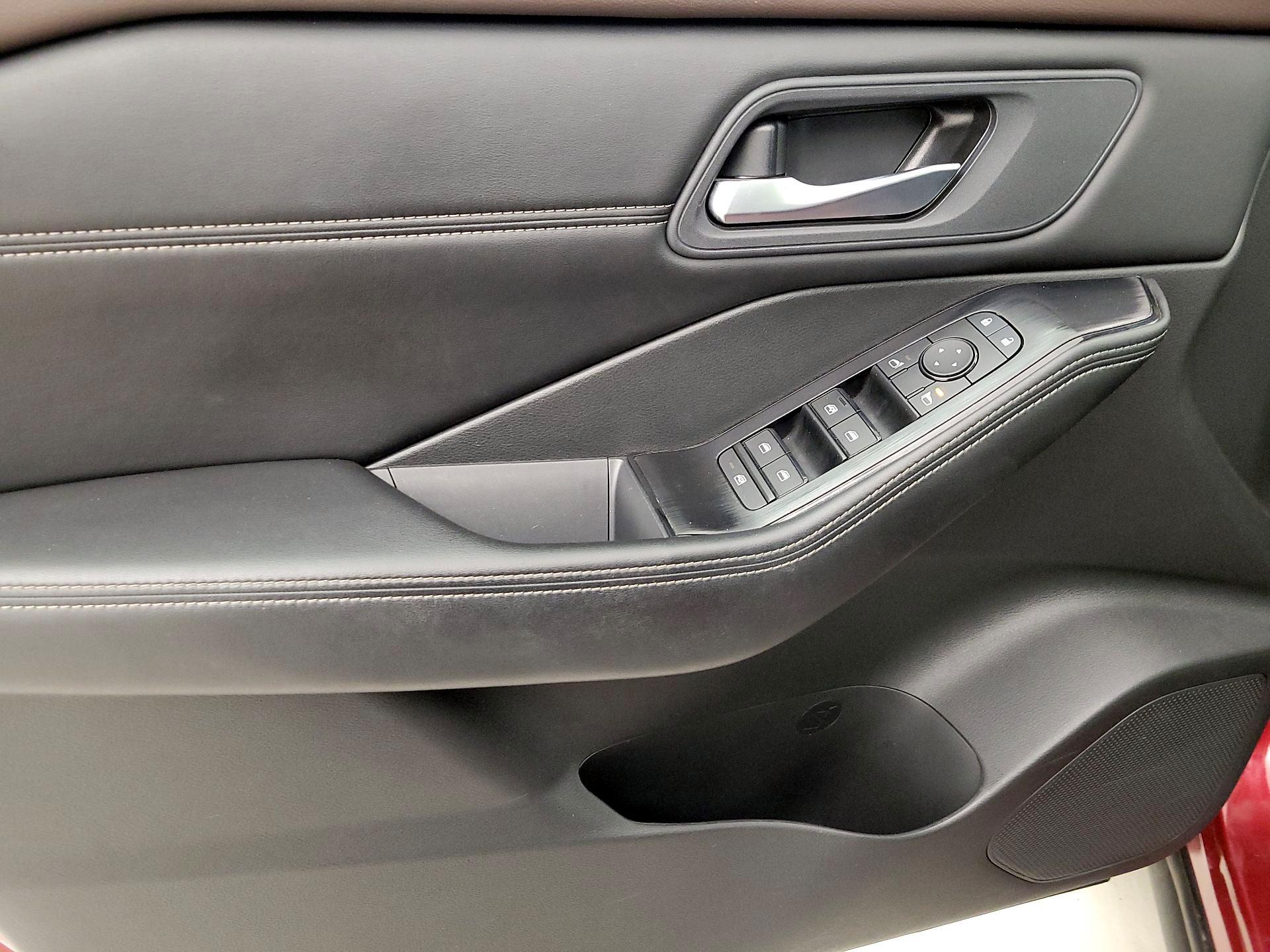 Thumbnail: 2023 Nissan Rogue - 12