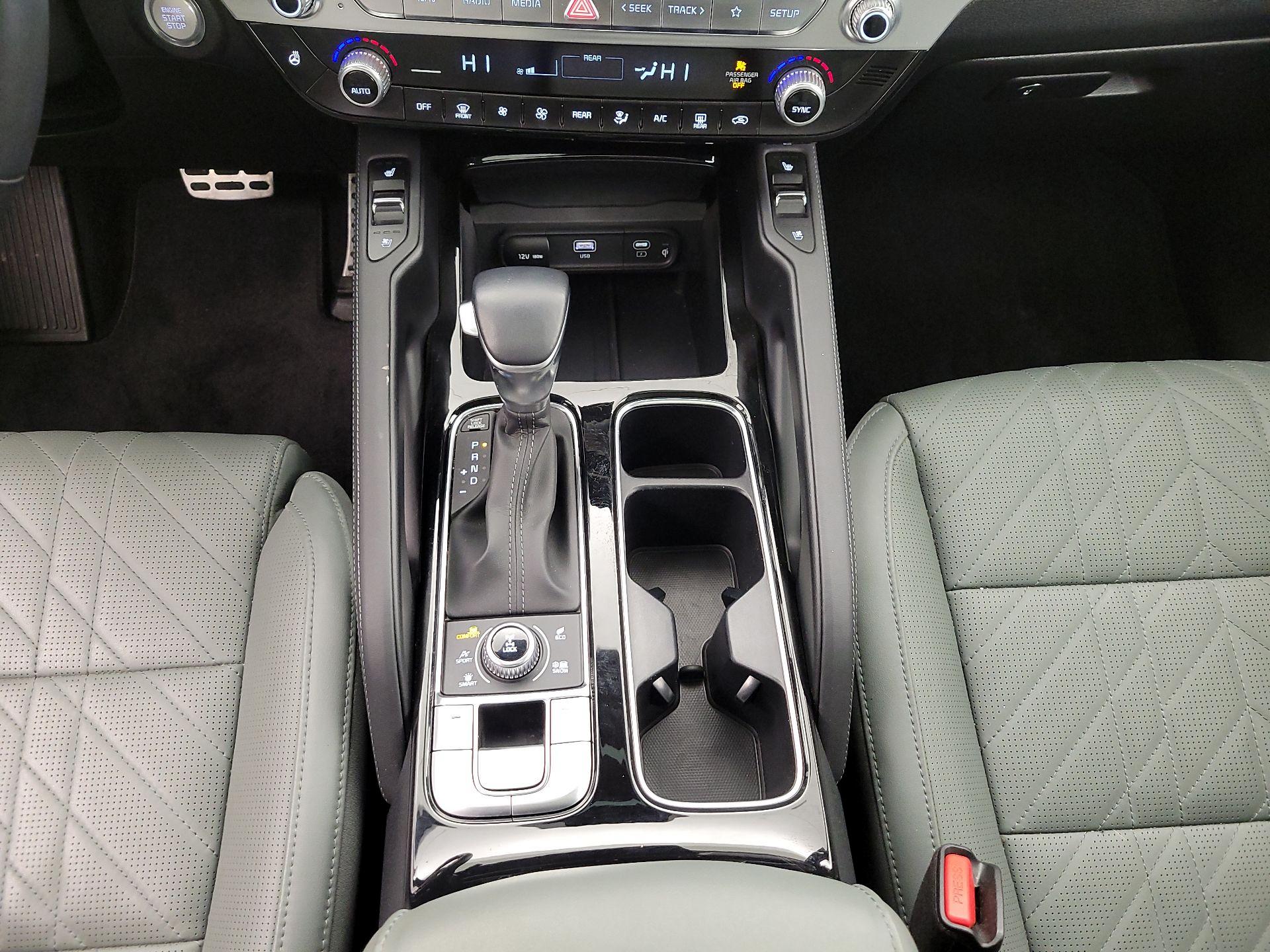 Thumbnail: 2023 Kia Telluride - 18