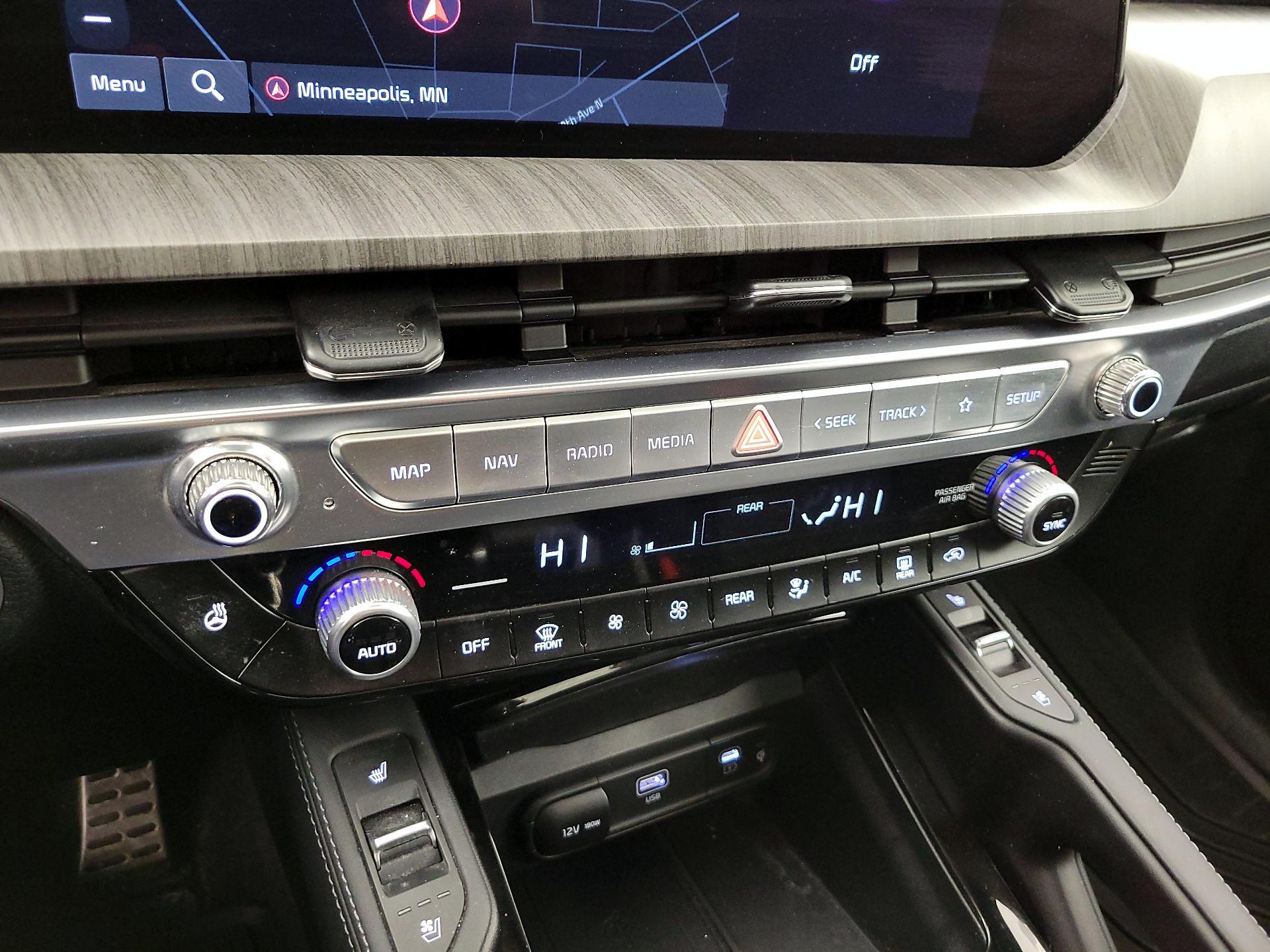 Thumbnail: 2025 Kia Telluride - 17