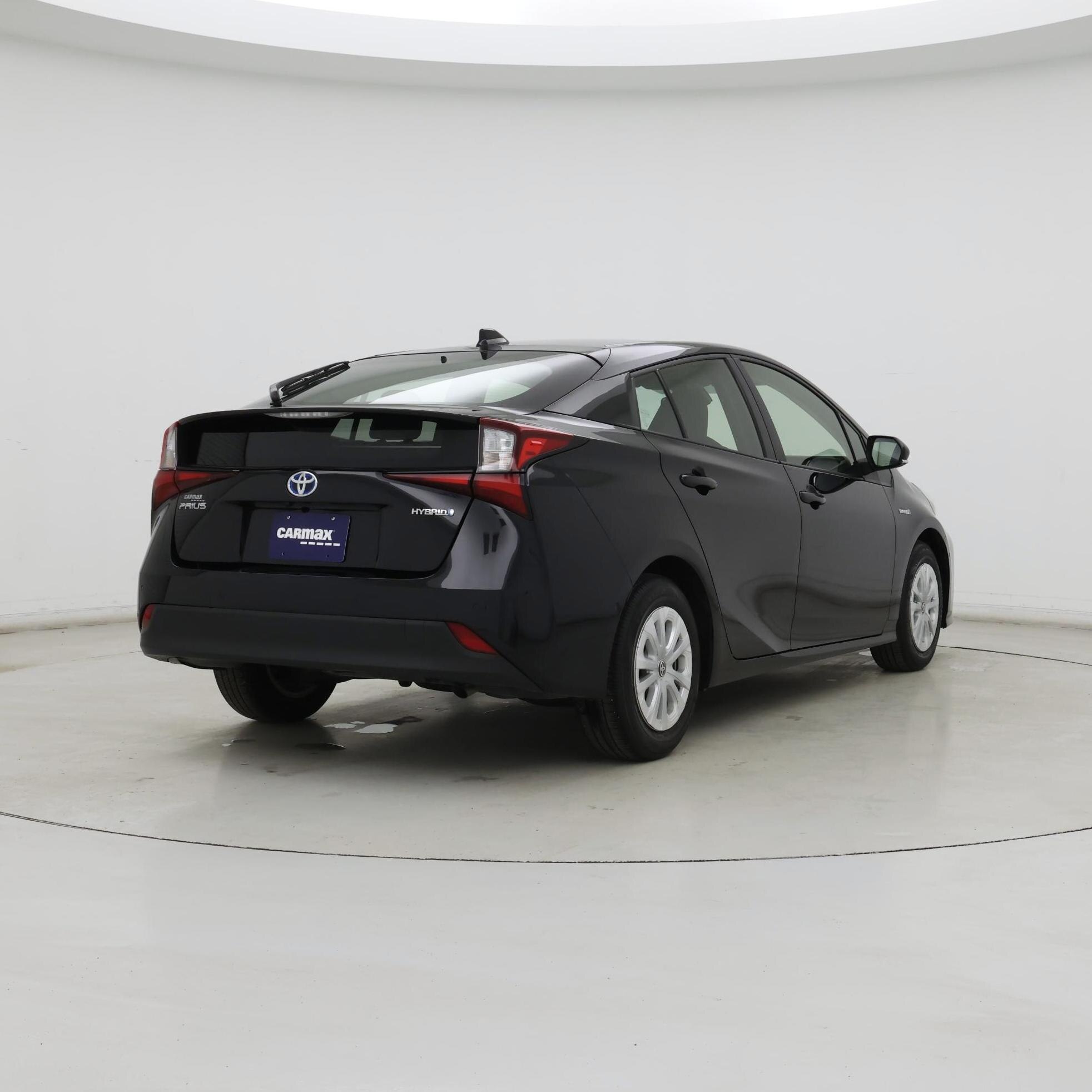 Thumbnail: 2022 Toyota Prius - 8