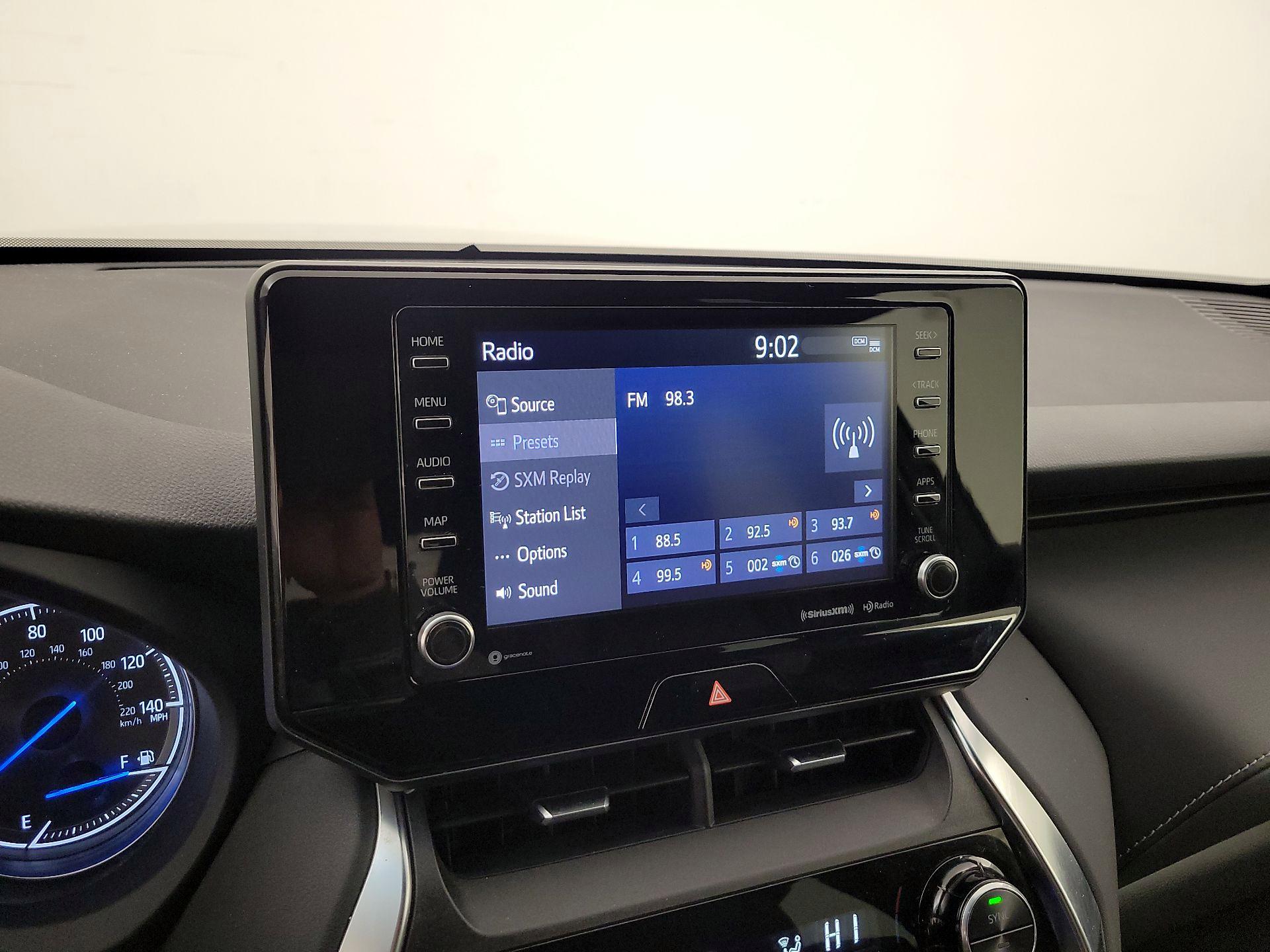 Thumbnail: 2021 Toyota Venza - 16