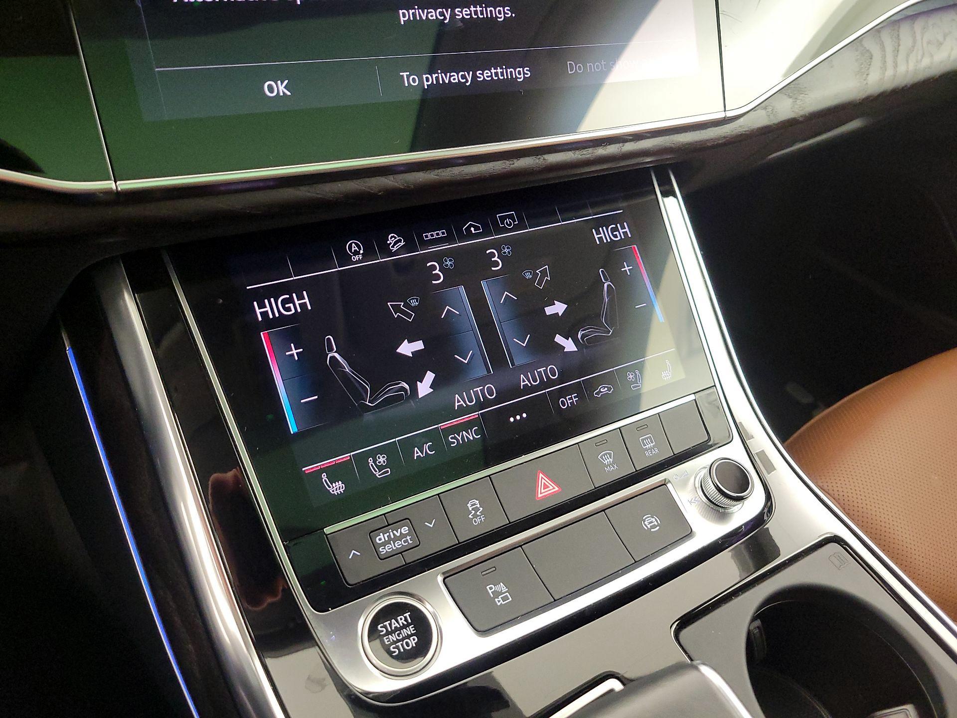 Thumbnail: 2021 Audi Q8 - 17