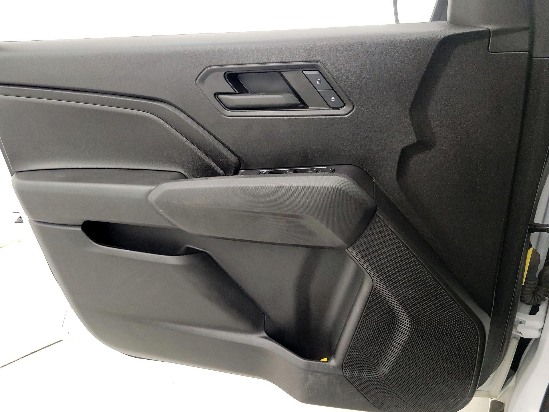 Thumbnail: 2023 Chevrolet Colorado - 12