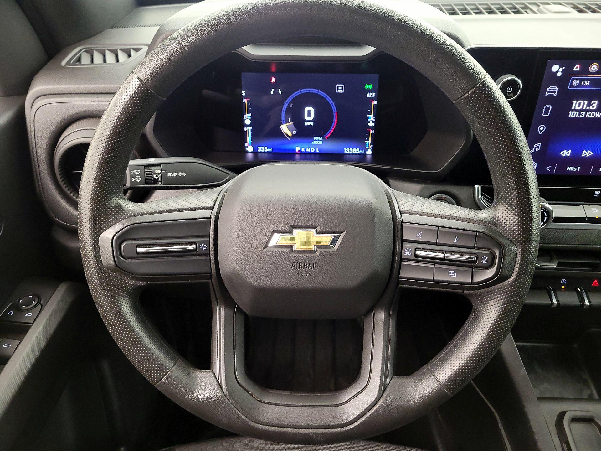 Thumbnail: 2023 Chevrolet Colorado - 10