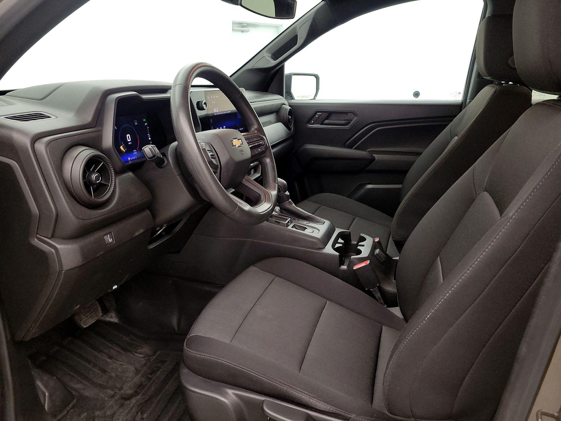 Thumbnail: 2023 Chevrolet Colorado - 11