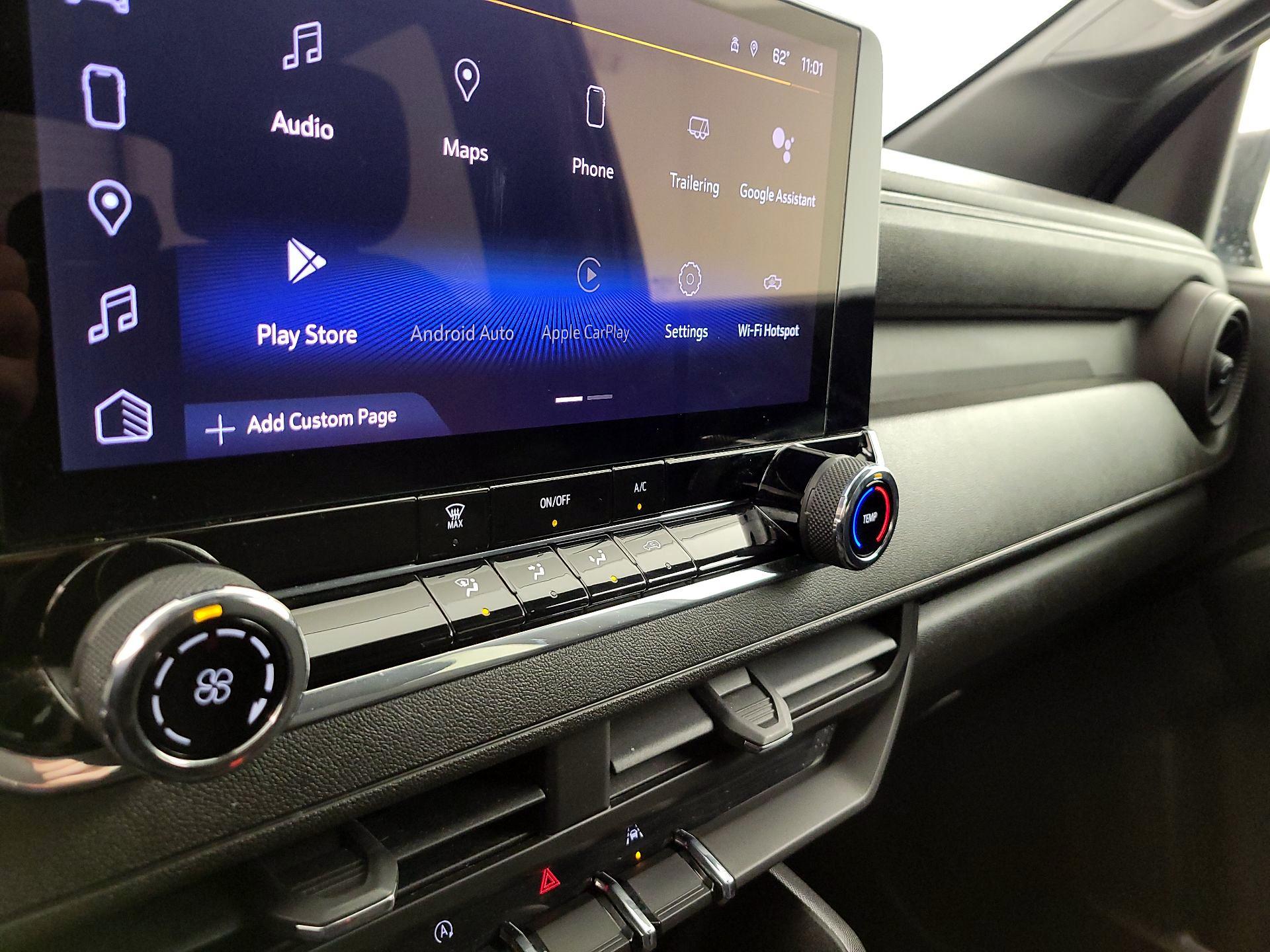 Thumbnail: 2023 Chevrolet Colorado - 16