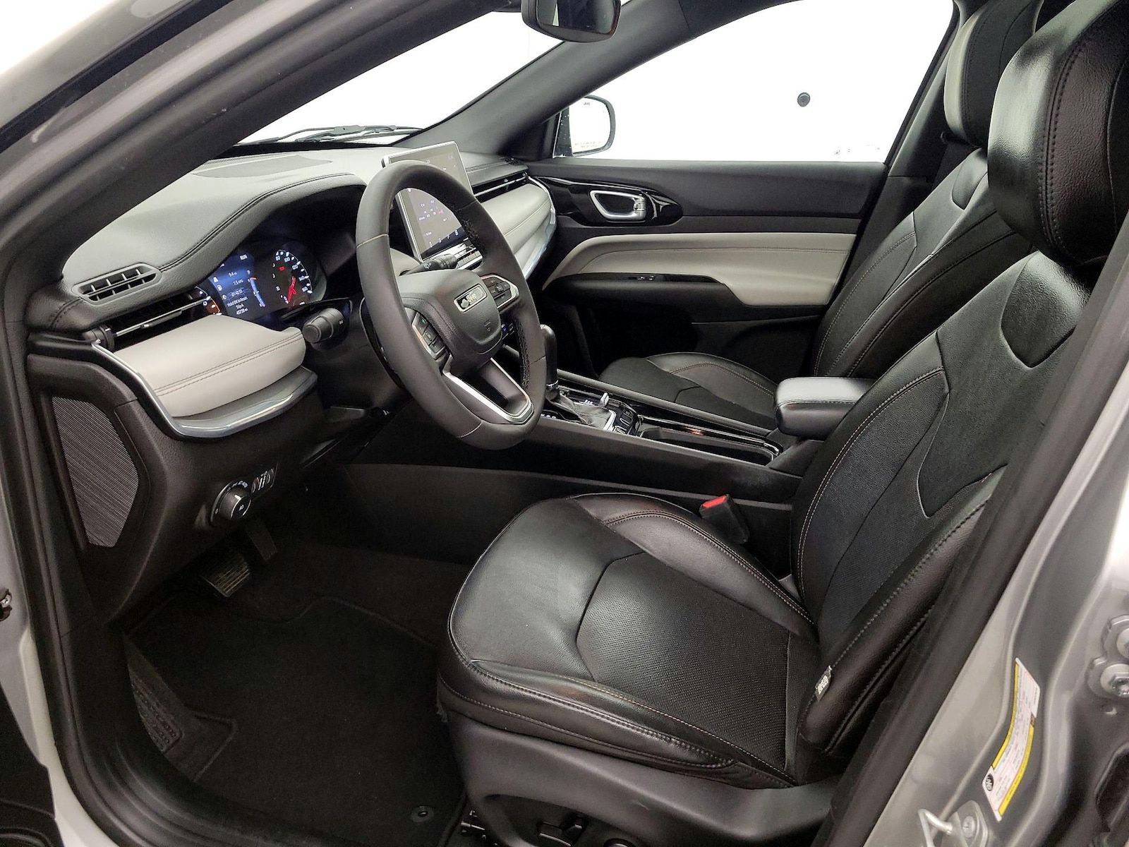 2023 Jeep Compass Limited - Photo 12