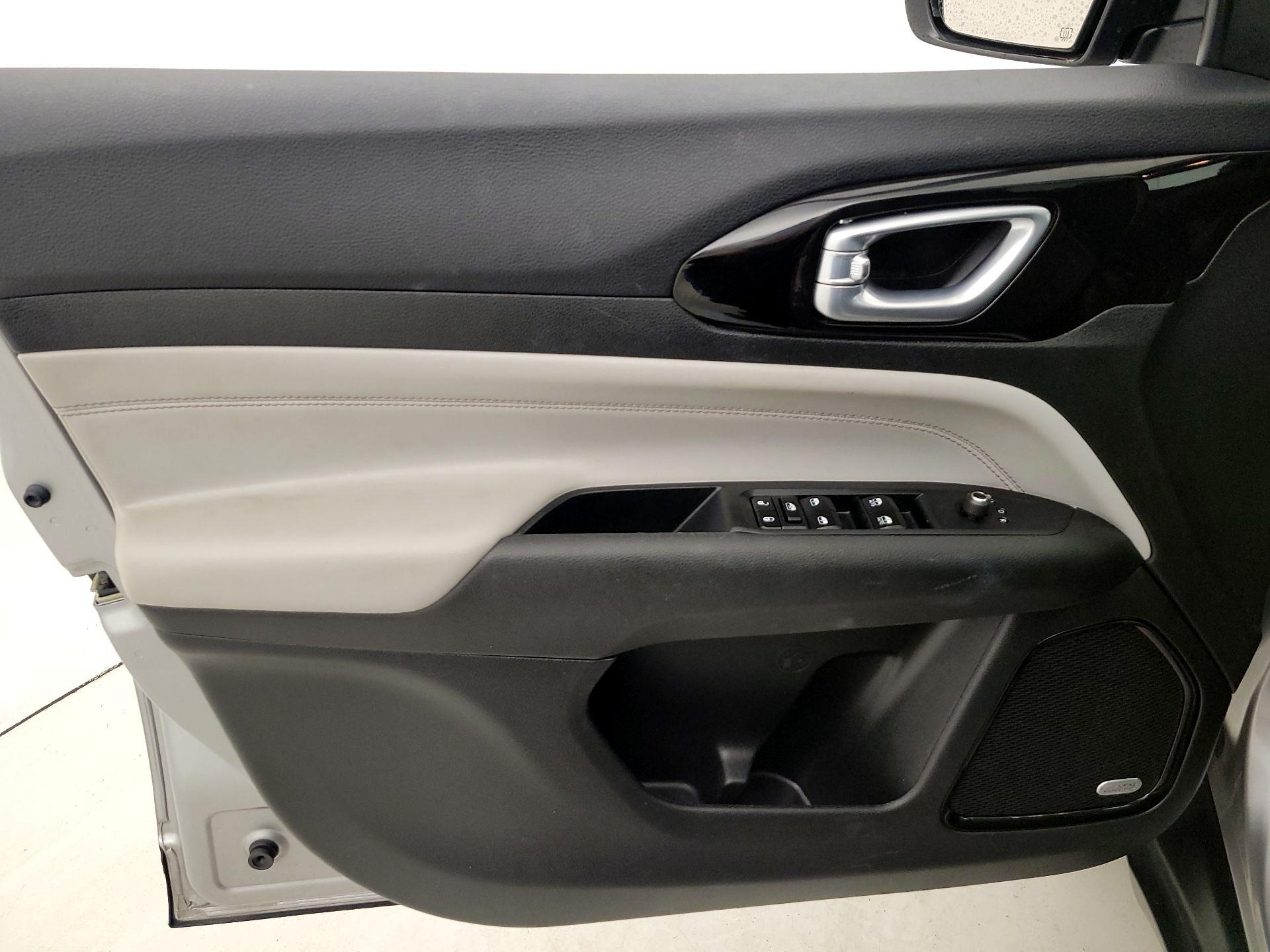 Thumbnail: 2023 Jeep Compass - 12