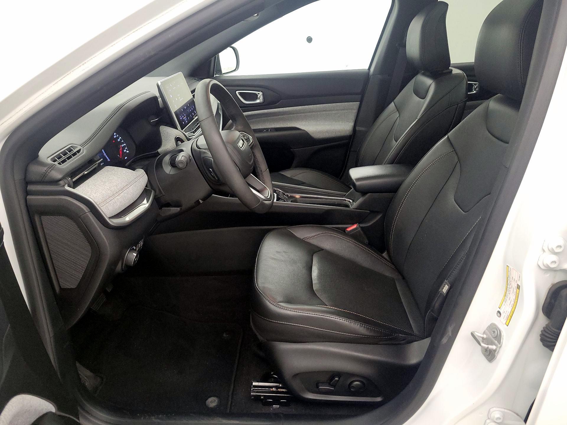 Thumbnail: 2023 Jeep Compass - 11