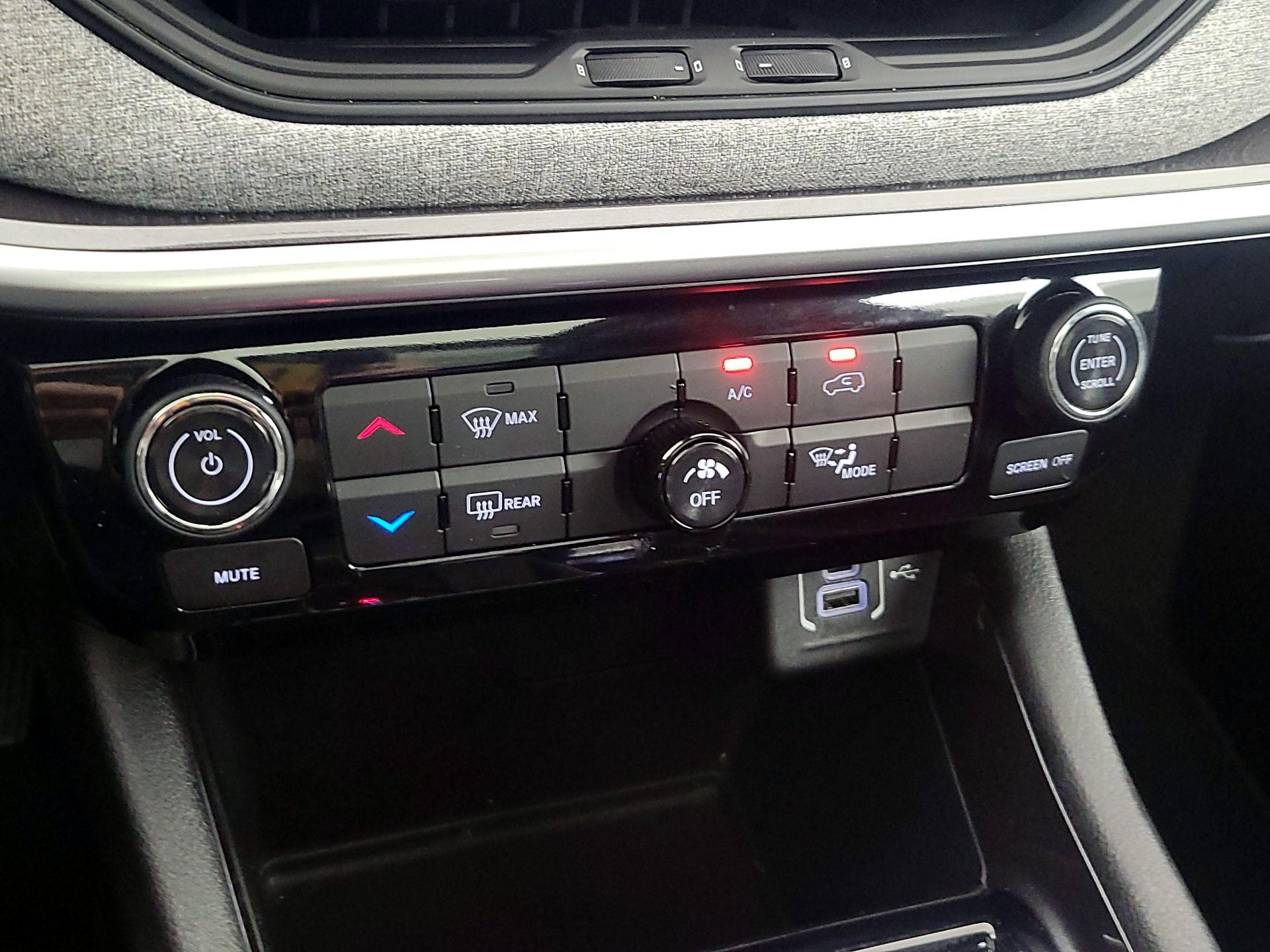 Thumbnail: 2023 Jeep Compass - 16