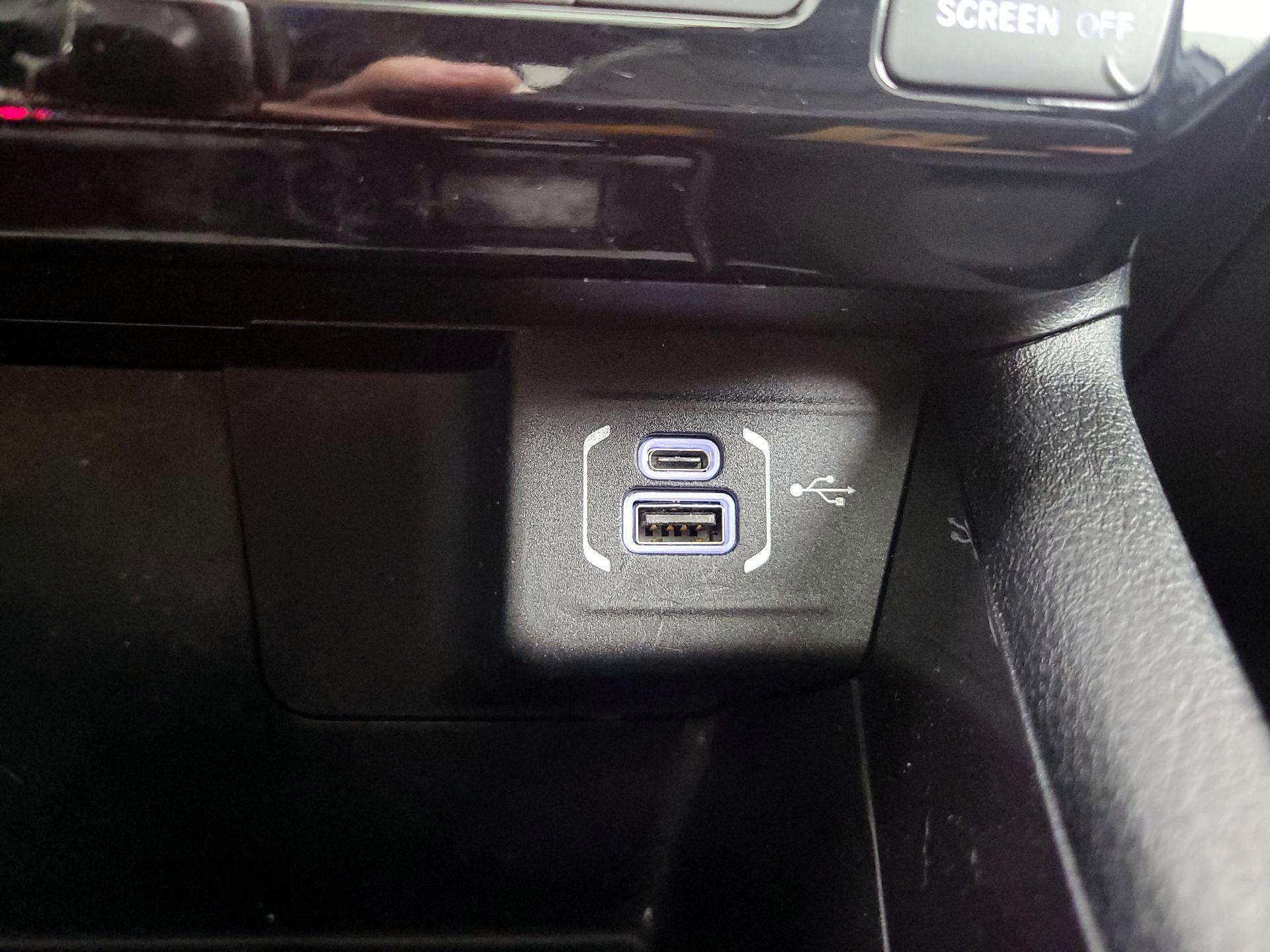 Thumbnail: 2023 Jeep Compass - 18