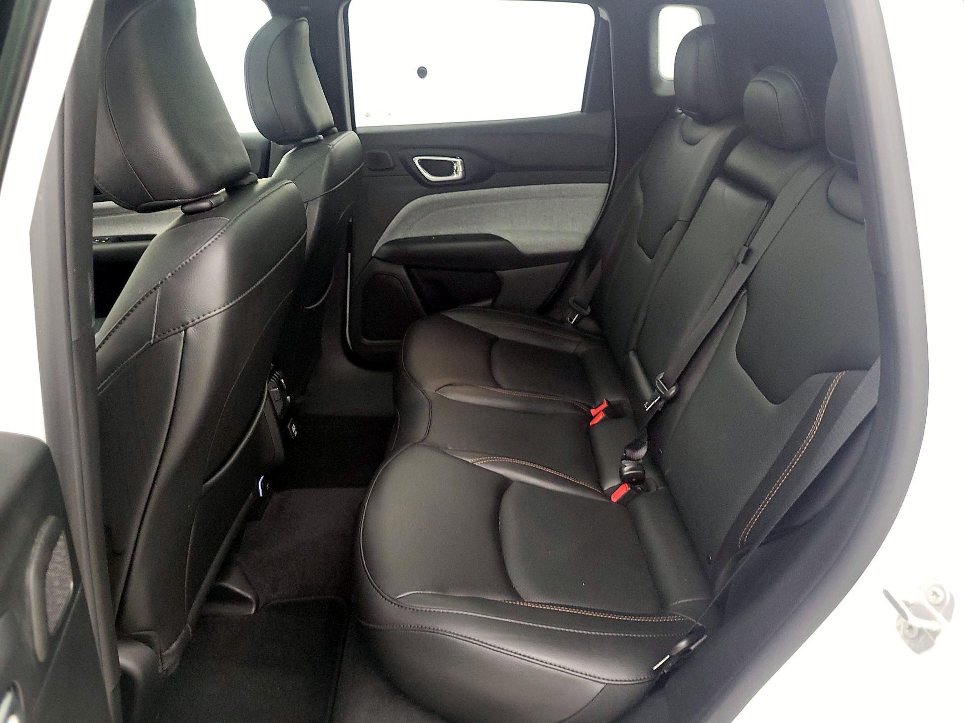 Thumbnail: 2023 Jeep Compass - 20