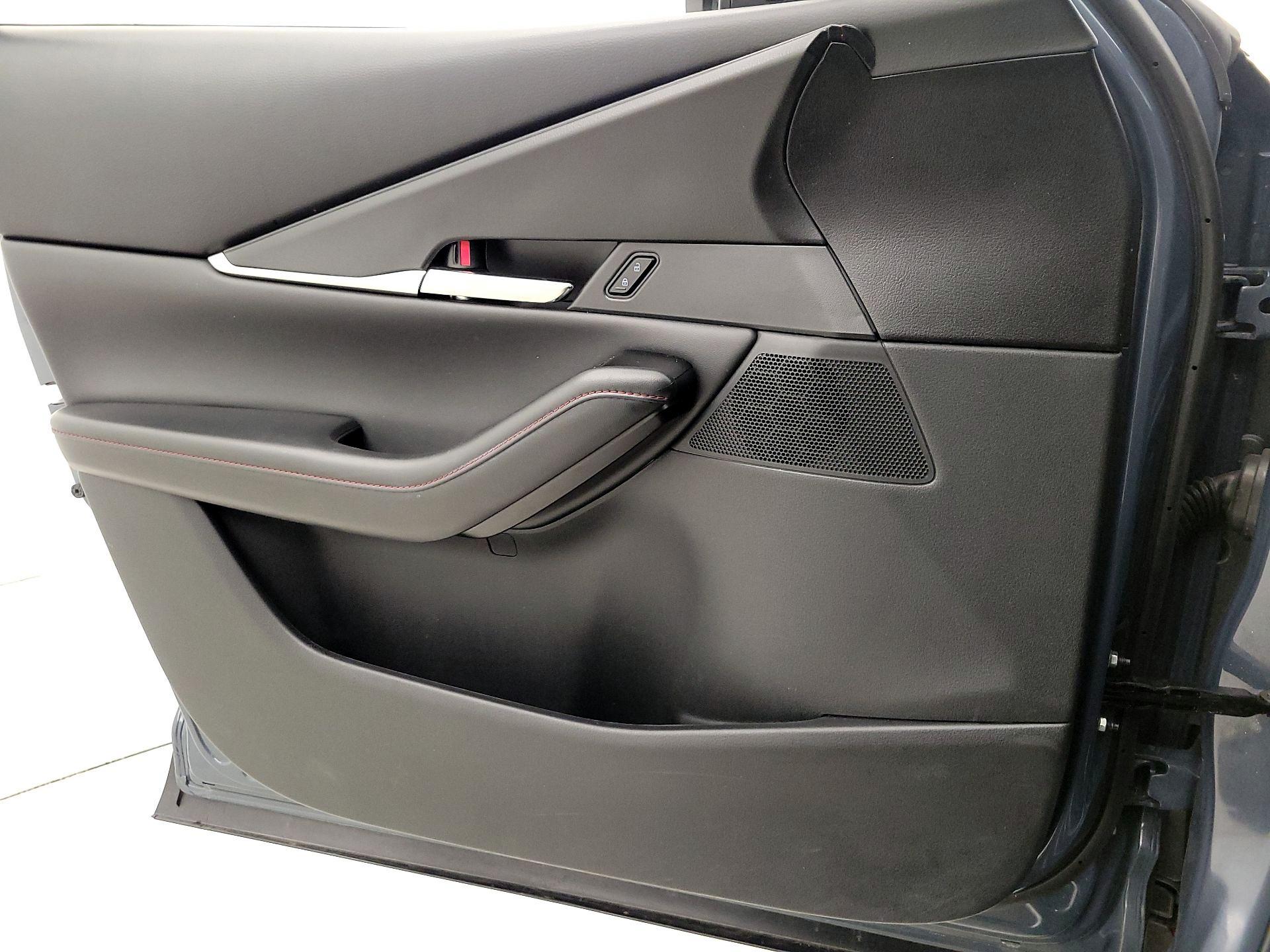 Thumbnail: 2025 Mazda CX-30 - 12