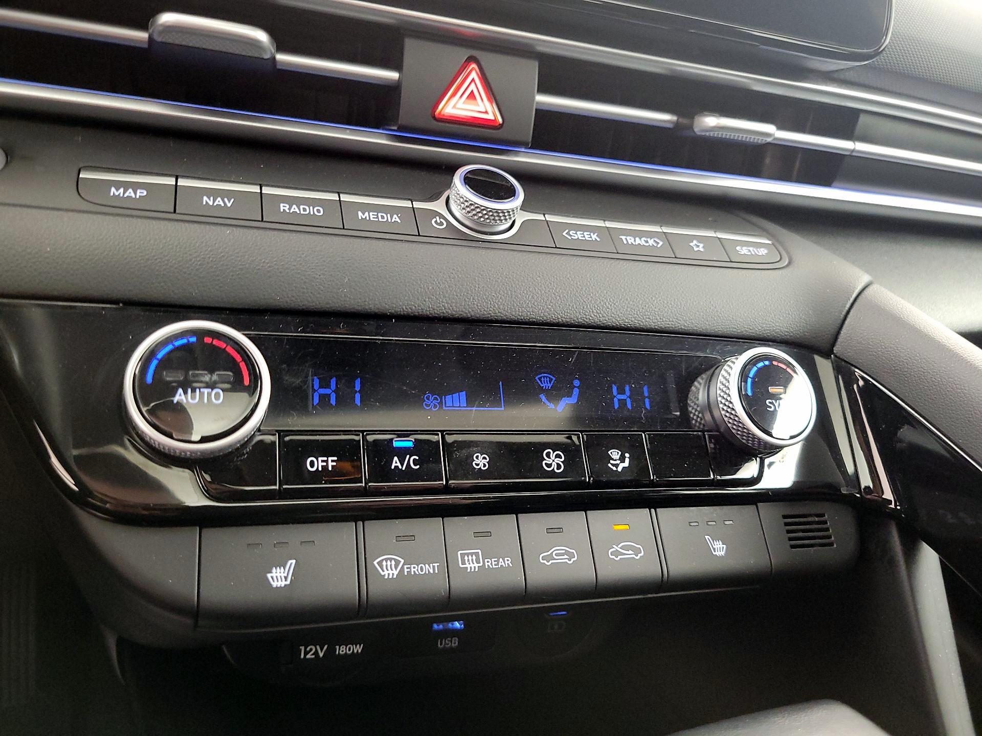 Thumbnail: 2025 Hyundai Elantra - 17