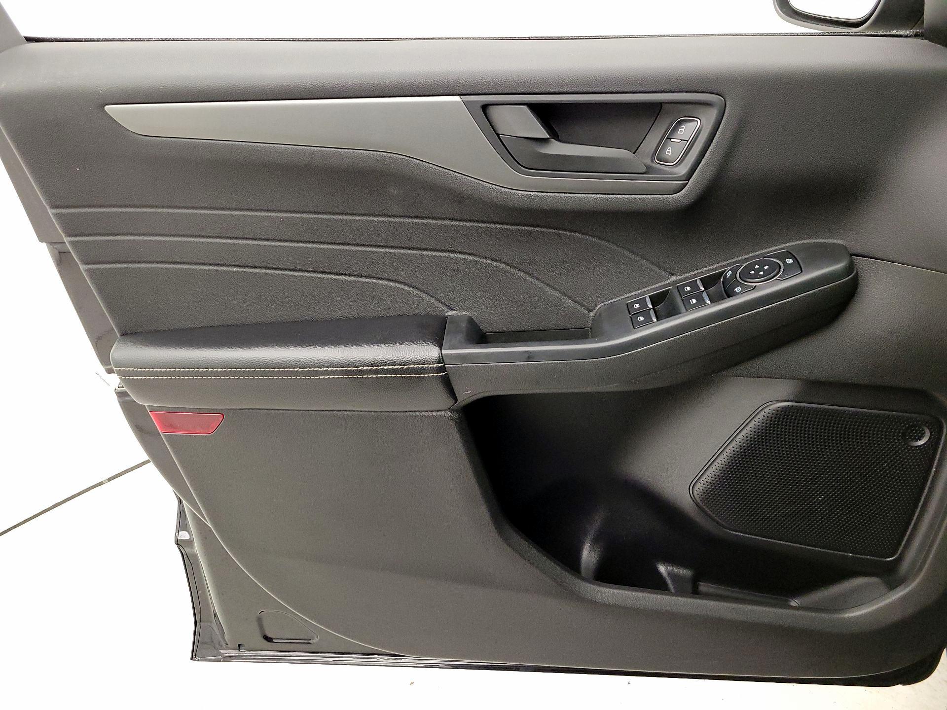 Thumbnail: 2023 Ford Escape - 12