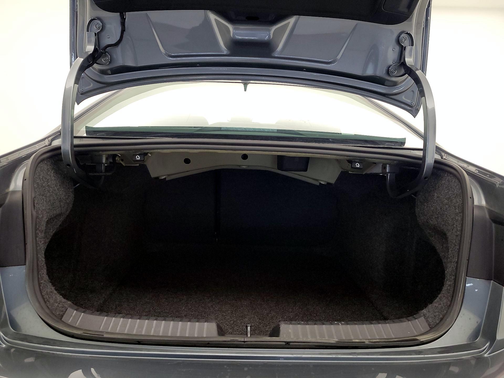 Thumbnail: 2024 Volkswagen Jetta - 20