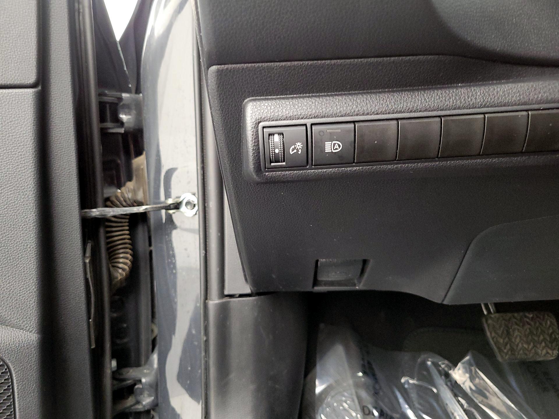 Thumbnail: 2025 Toyota Corolla - 13