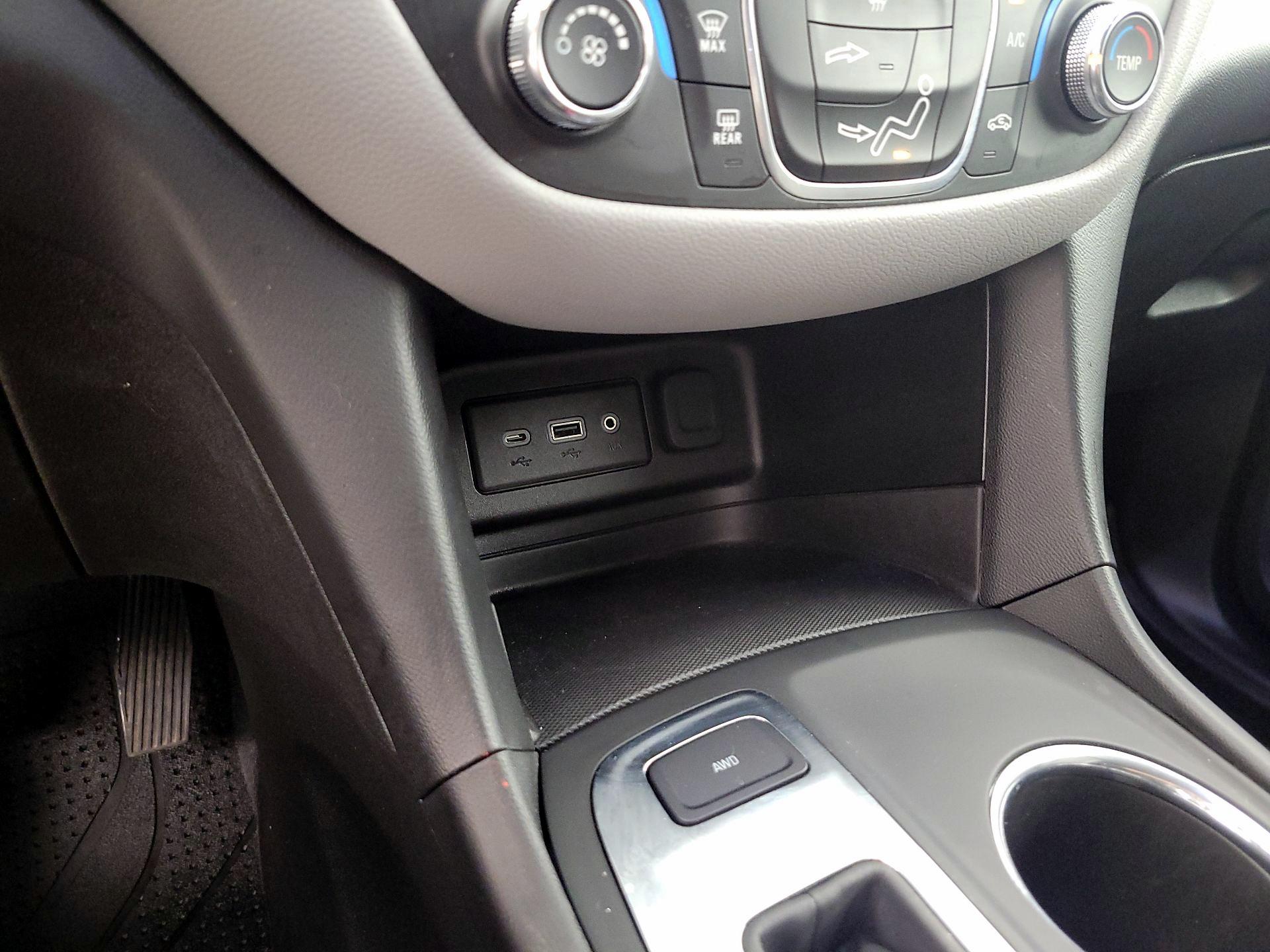 Thumbnail: 2020 Chevrolet Equinox - 19