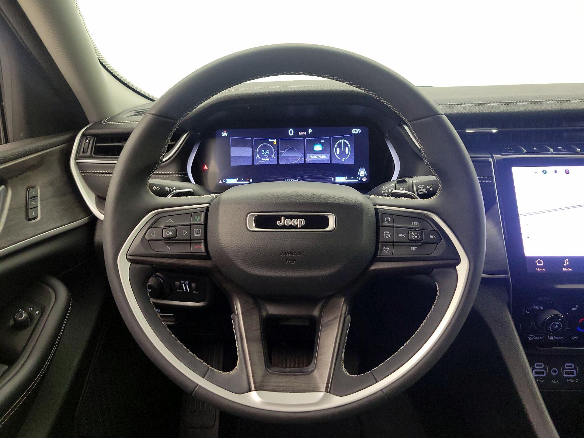 Thumbnail: 2023 Jeep Grand Cherokee - 10