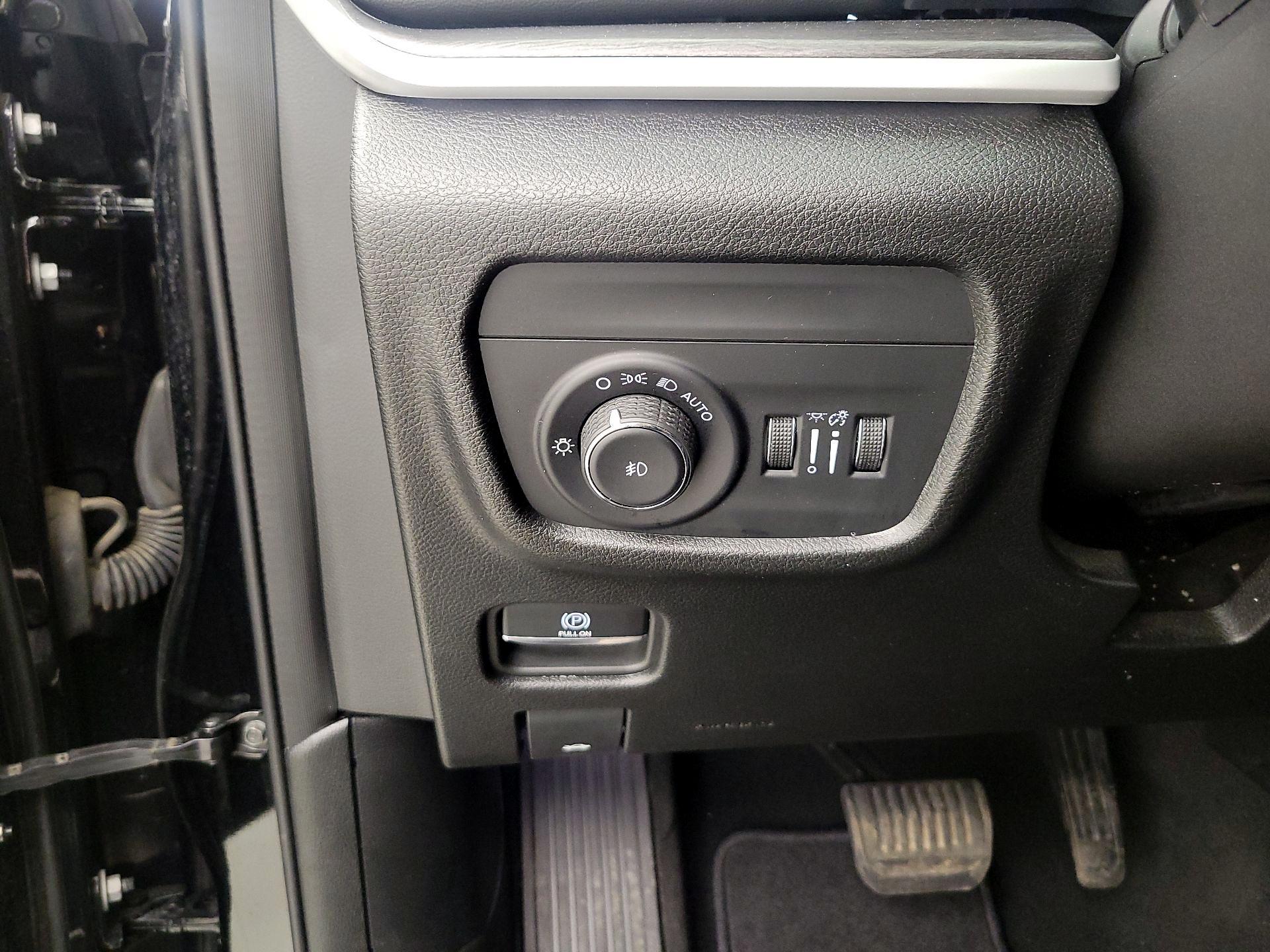 Thumbnail: 2023 Jeep Grand Cherokee - 13