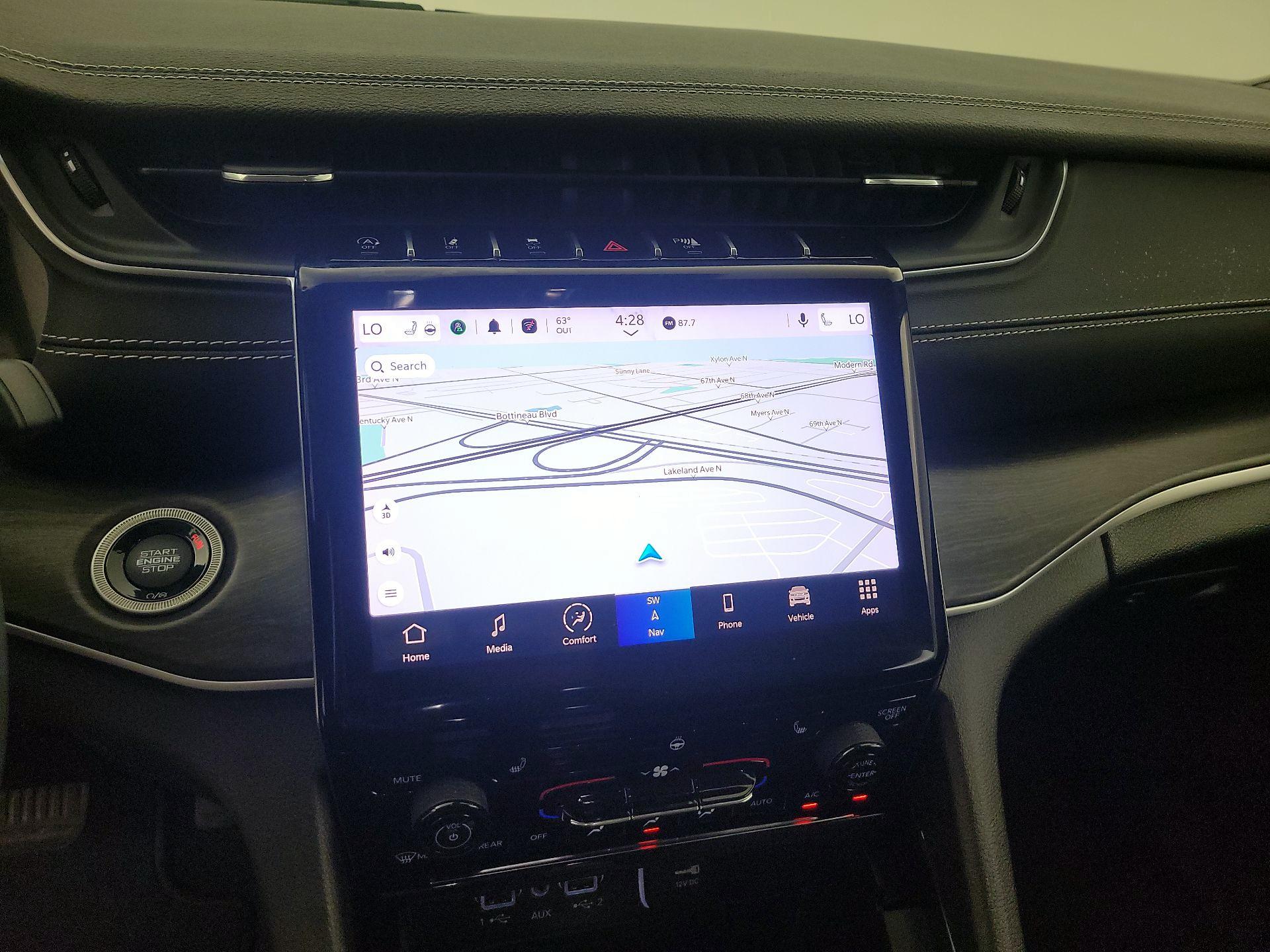 Thumbnail: 2023 Jeep Grand Cherokee - 14