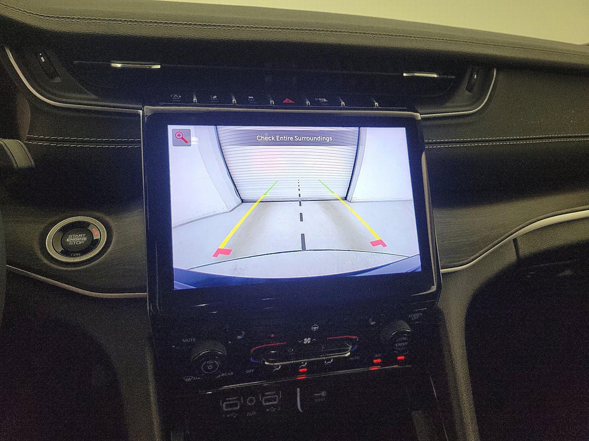 Thumbnail: 2023 Jeep Grand Cherokee - 15