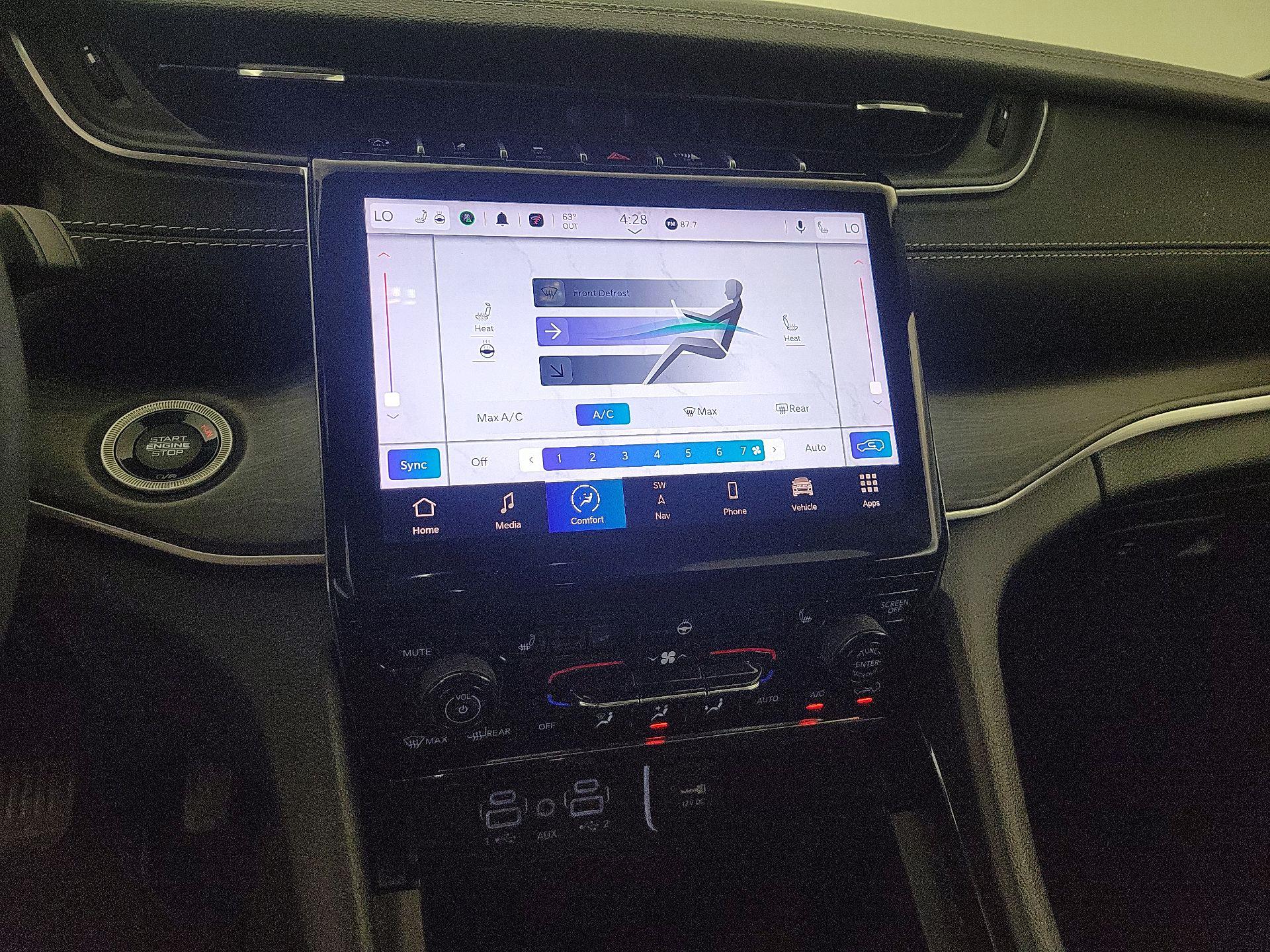 Thumbnail: 2023 Jeep Grand Cherokee - 17